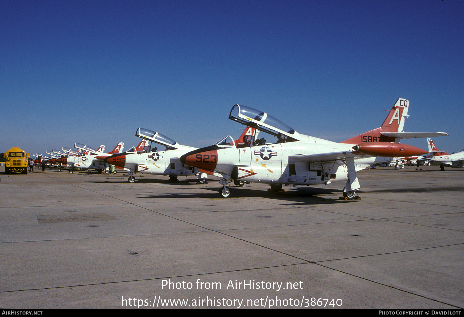 Aircraft Photo of 158879 | North American Rockwell T-2C Buckeye | USA - Navy | AirHistory.net #386740