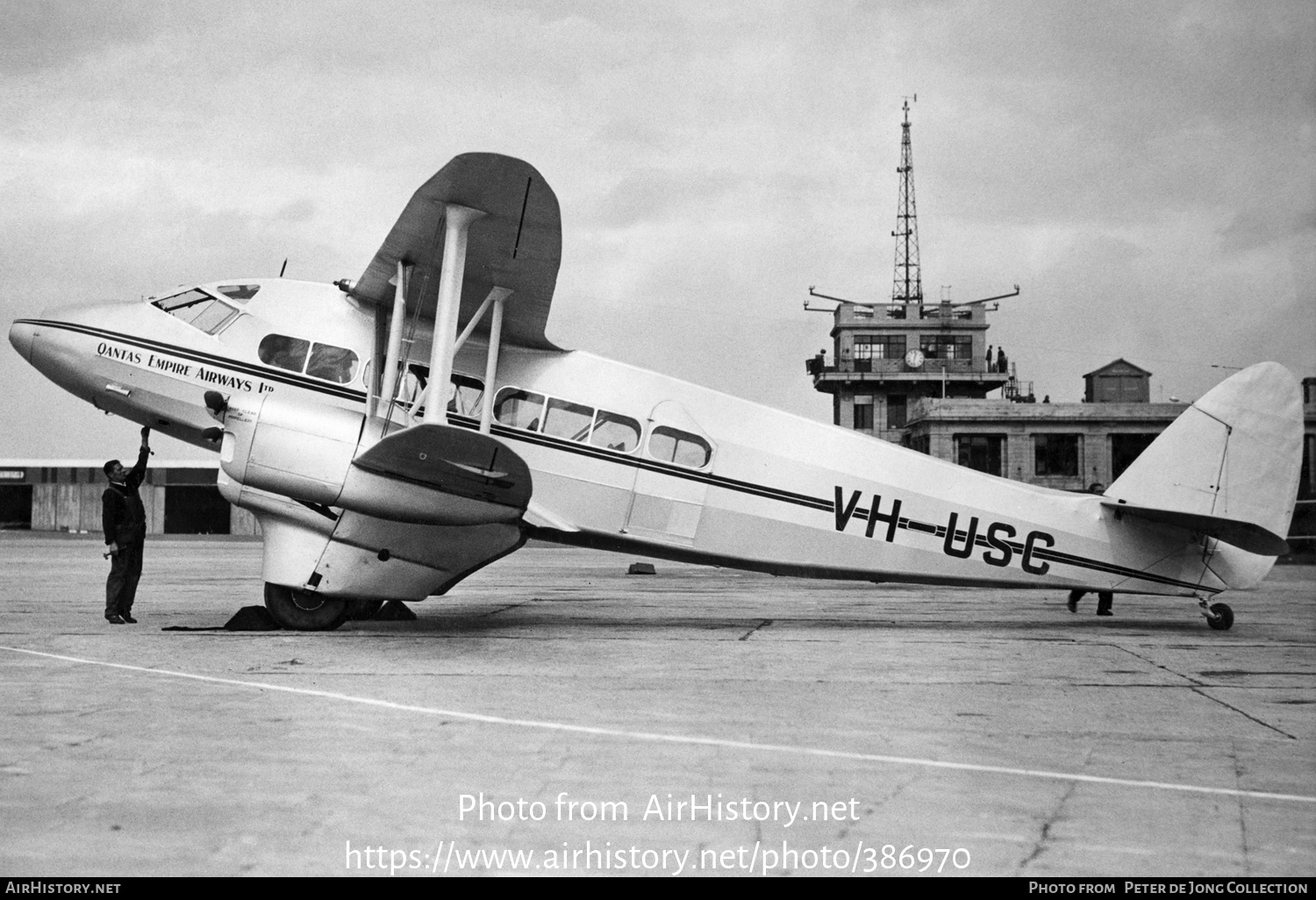 Aircraft Photo of VH-USC | De Havilland D.H. 86 Express | Qantas Empire Airways - QEA | AirHistory.net #386970