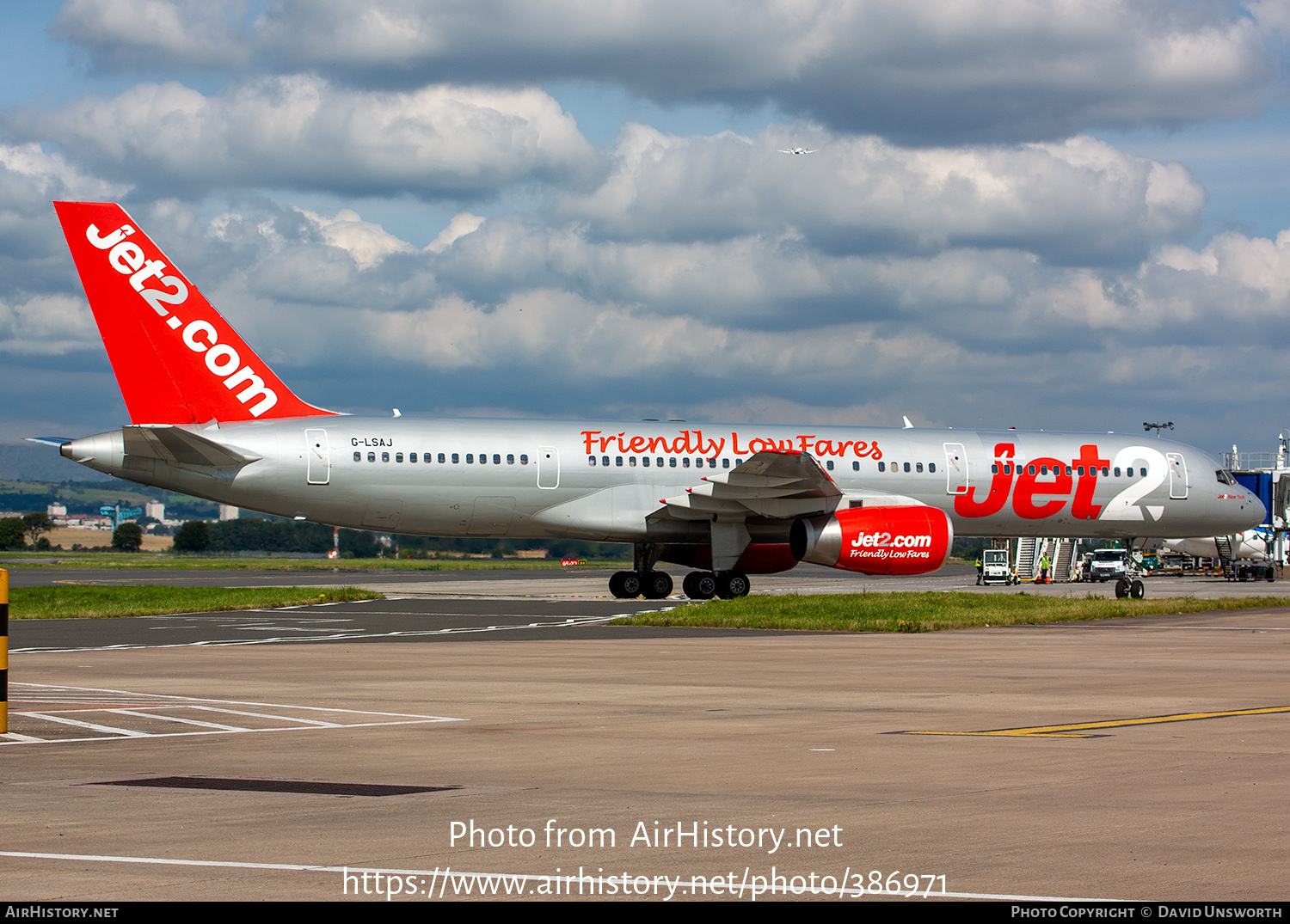 Aircraft Photo of G-LSAJ | Boeing 757-236 | Jet2 | AirHistory.net #386971