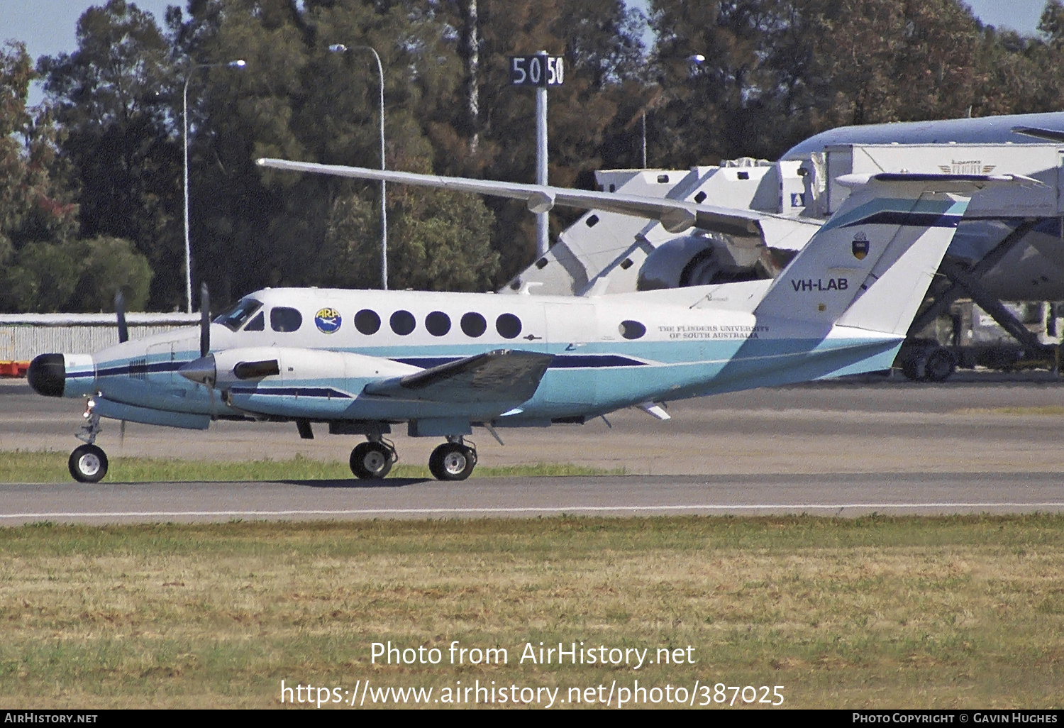 Aircraft Photo of VH-LAB | Beech B200T Super King Air | Flinders University | AirHistory.net #387025