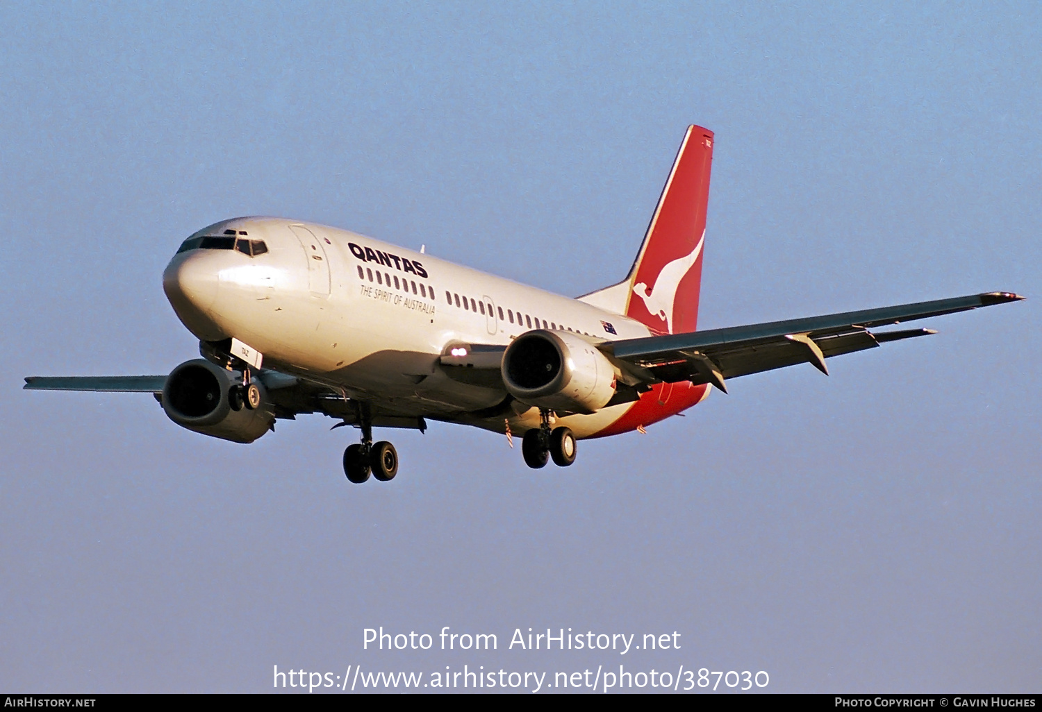 Aircraft Photo of VH-TAZ | Boeing 737-376 | Qantas | AirHistory.net #387030