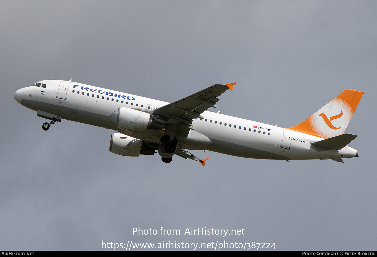 Aircraft Photo of TC-FHC | Airbus A320-214 | Freebird Airlines | AirHistory.net #387224