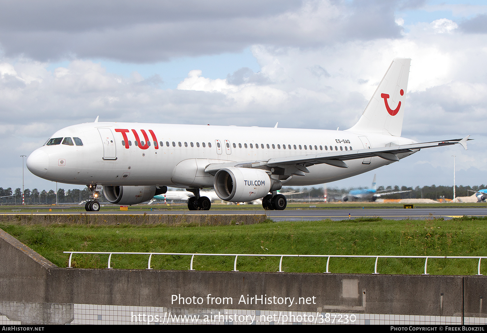 Aircraft Photo of ES-SAQ | Airbus A320-214 | TUI | AirHistory.net #387230