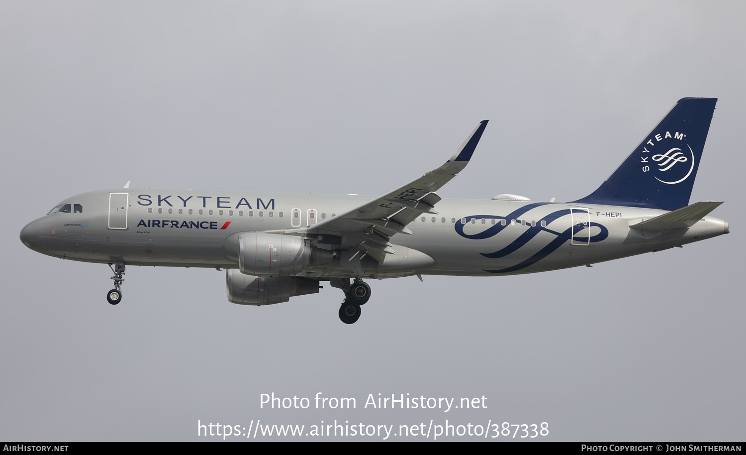 Aircraft Photo of F-HEPI | Airbus A320-214 | Air France | AirHistory.net #387338