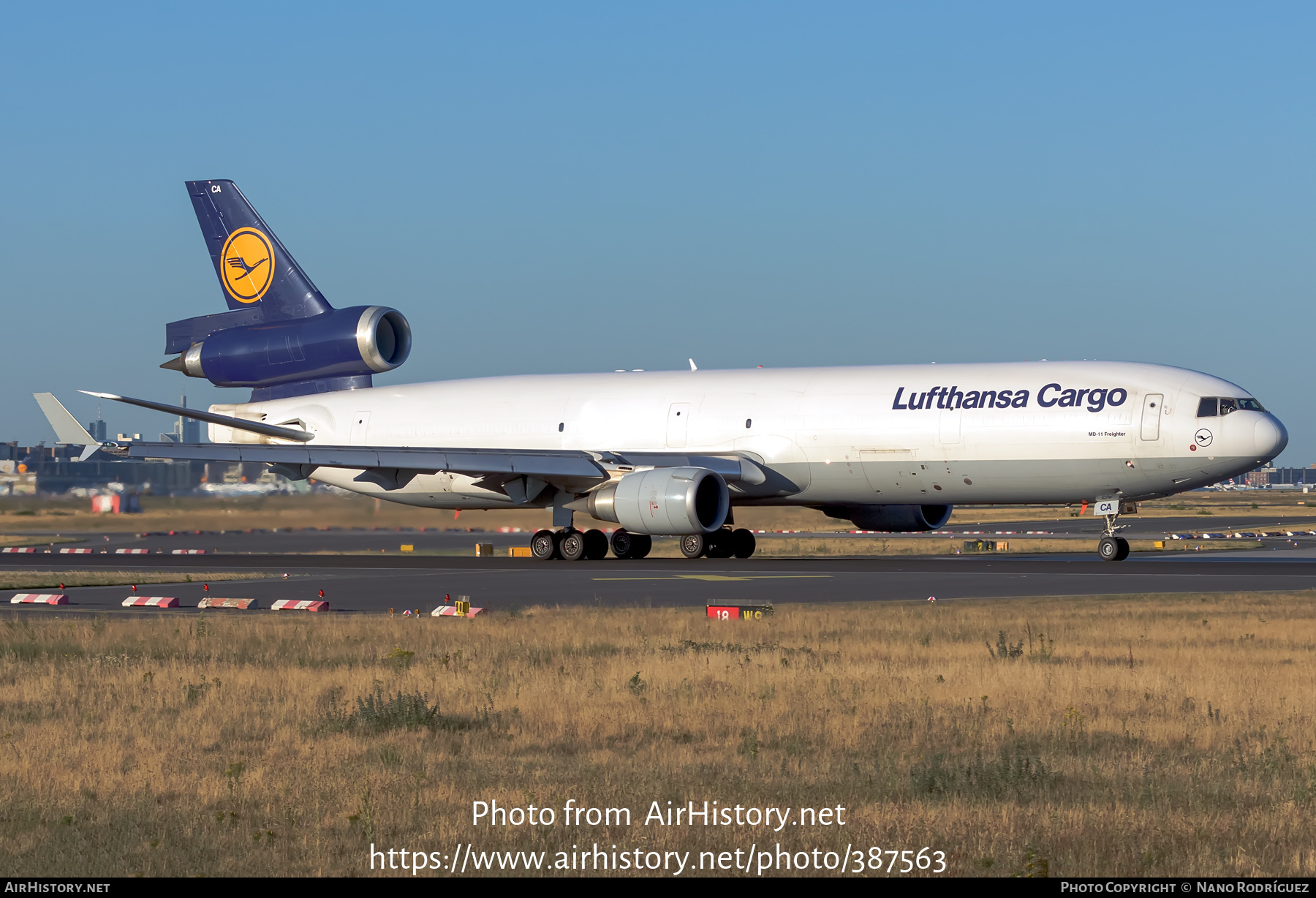 Aircraft Photo of D-ALCA | McDonnell Douglas MD-11/F | Lufthansa Cargo | AirHistory.net #387563