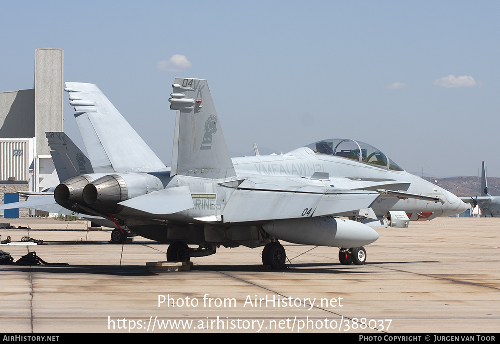 Aircraft Photo of 165687 | McDonnell Douglas F/A-18D Hornet | USA - Marines | AirHistory.net #388037