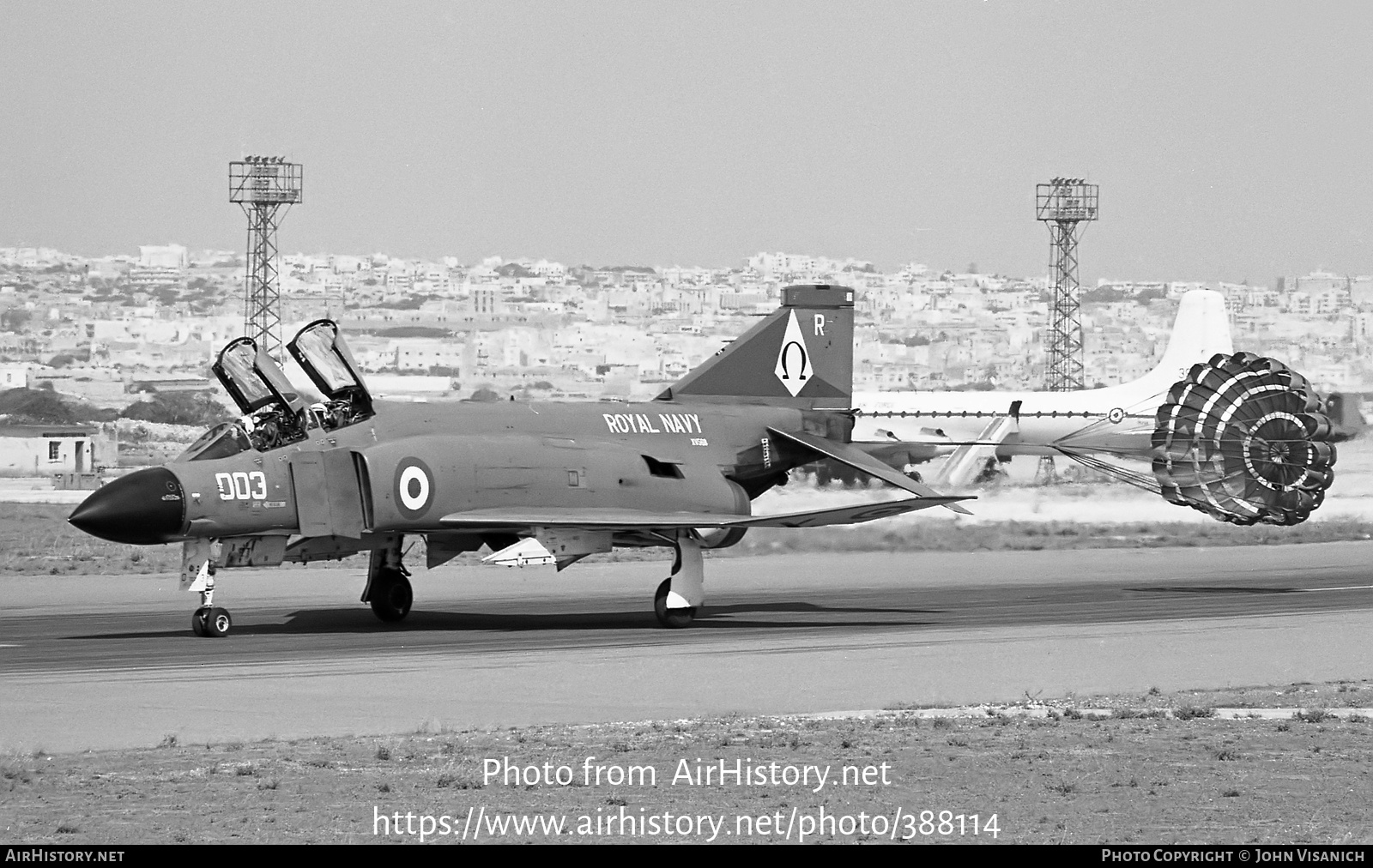 Aircraft Photo of XV568 | McDonnell Douglas F-4K Phantom FG1 | UK - Navy | AirHistory.net #388114