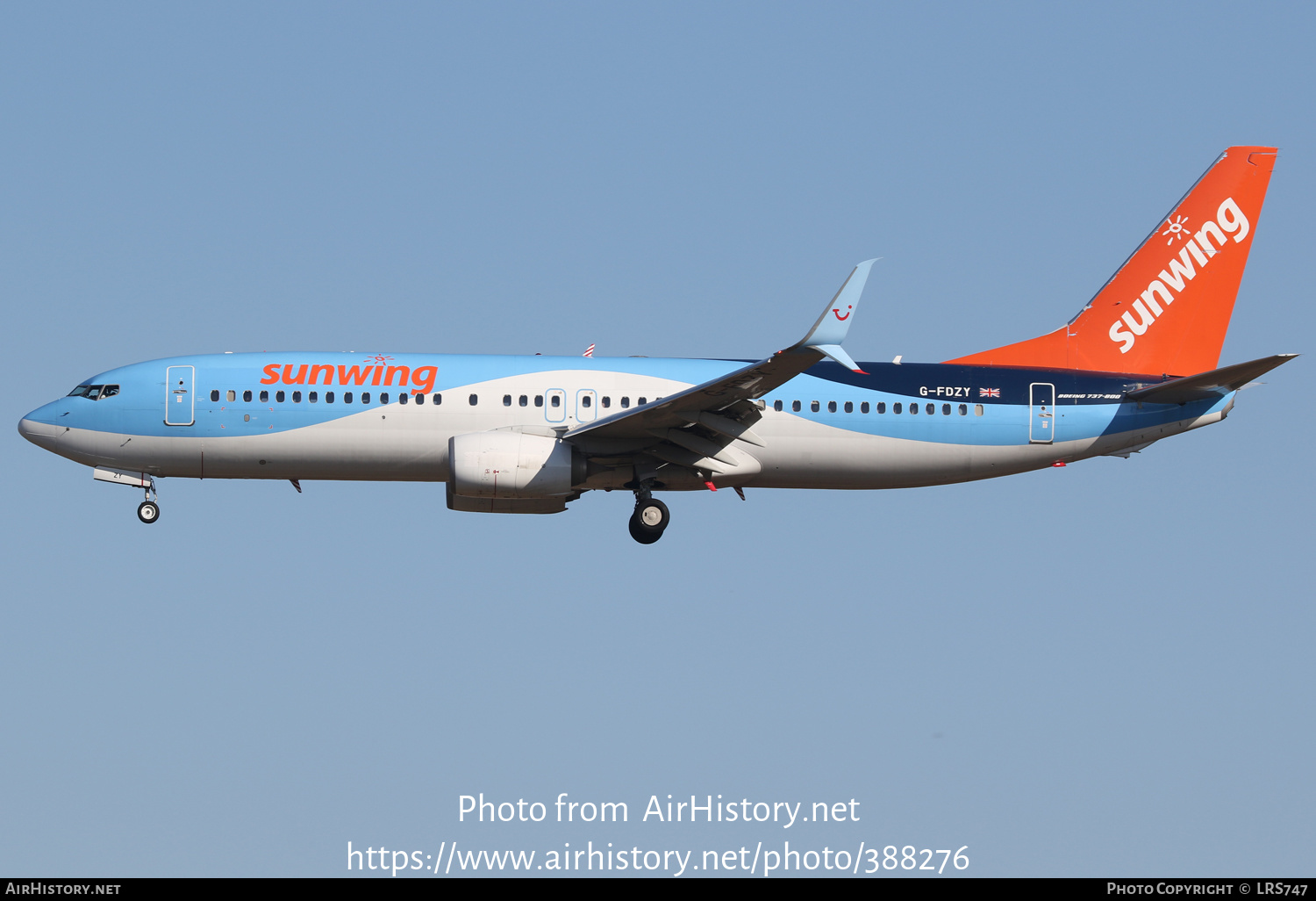 Aircraft Photo of G-FDZY | Boeing 737-8K5 | Sunwing Airlines | AirHistory.net #388276