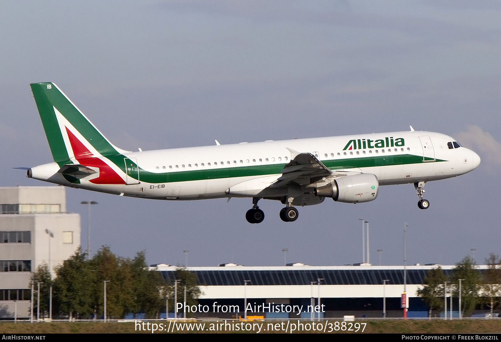 Aircraft Photo of EI-EIB | Airbus A320-216 | Alitalia | AirHistory.net #388297