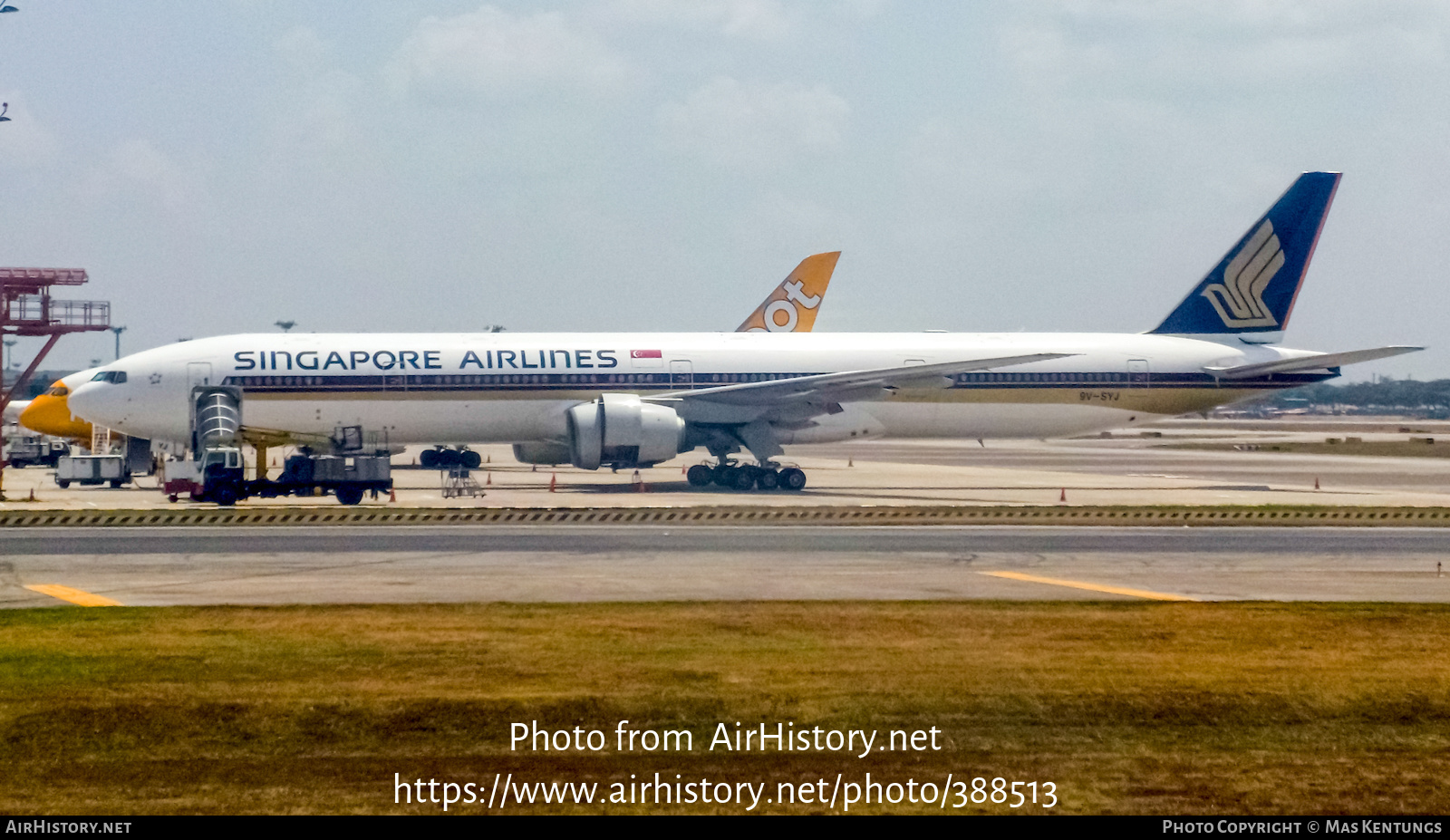 Aircraft Photo of 9V-SYJ | Boeing 777-312 | Singapore Airlines | AirHistory.net #388513