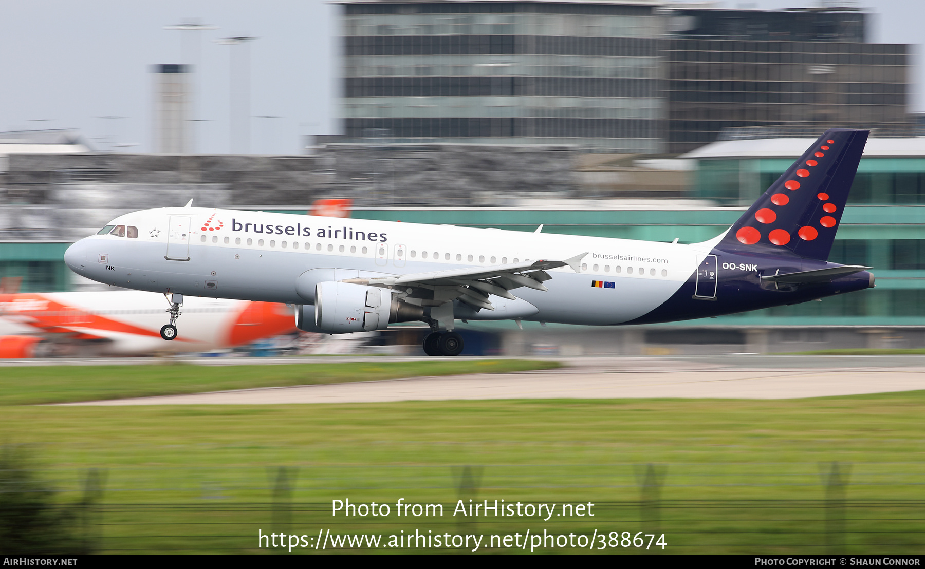 Aircraft Photo of OO-SNK | Airbus A320-214 | Brussels Airlines | AirHistory.net #388674