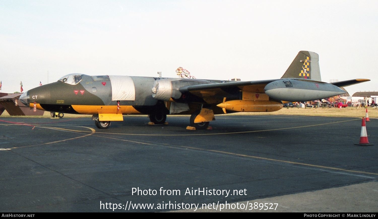 Aircraft Photo of WJ680 | English Electric Canberra TT18 | UK - Air Force | AirHistory.net #389527