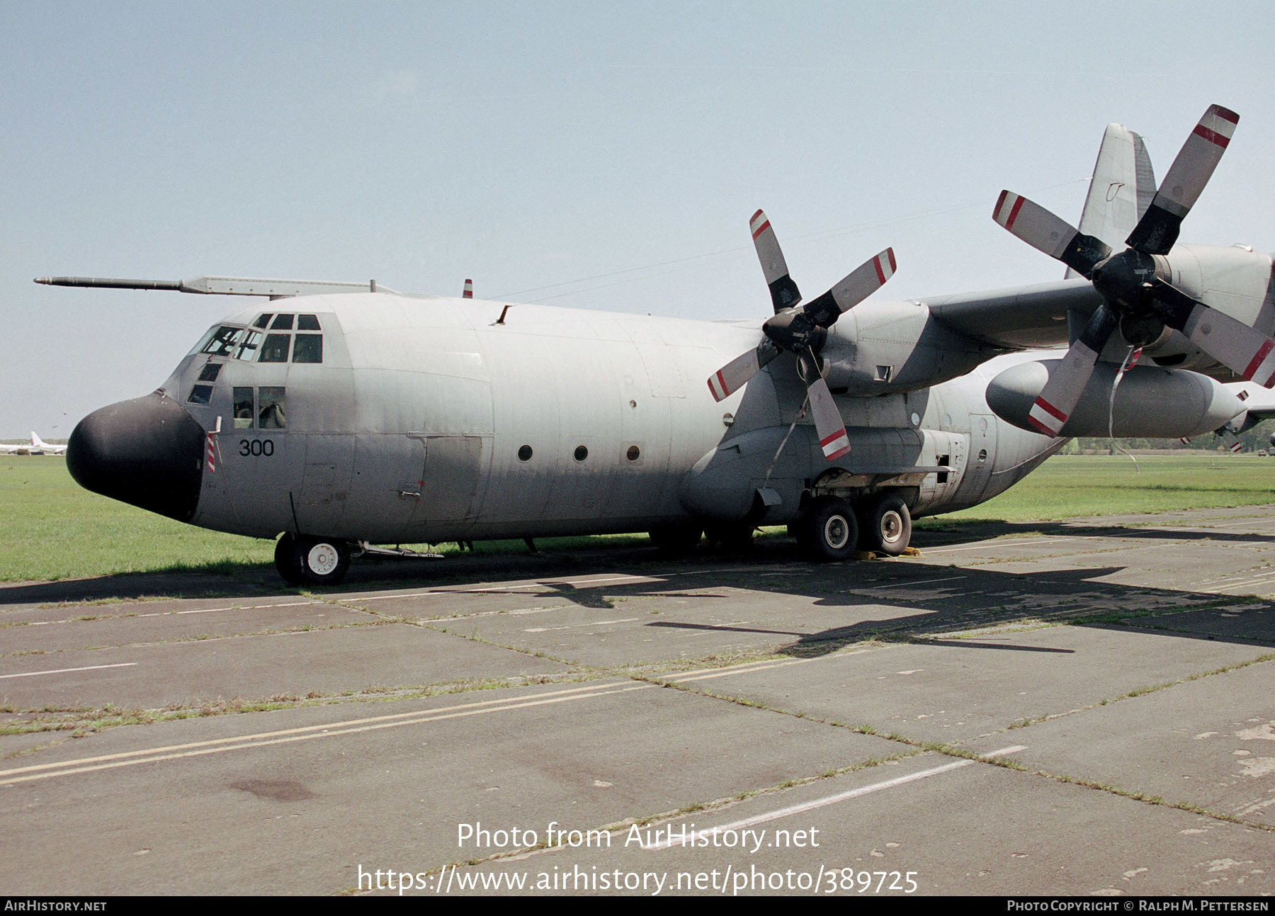 Aircraft Photo of XV300 | Lockheed C-130K Hercules C1P (L-382) | UK - Air Force | AirHistory.net #389725