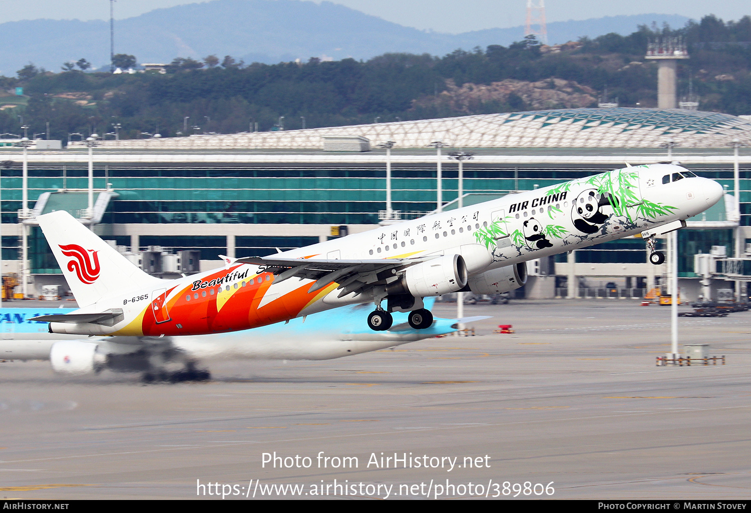 Aircraft Photo of B-6365 | Airbus A321-213 | Air China | AirHistory.net #389806