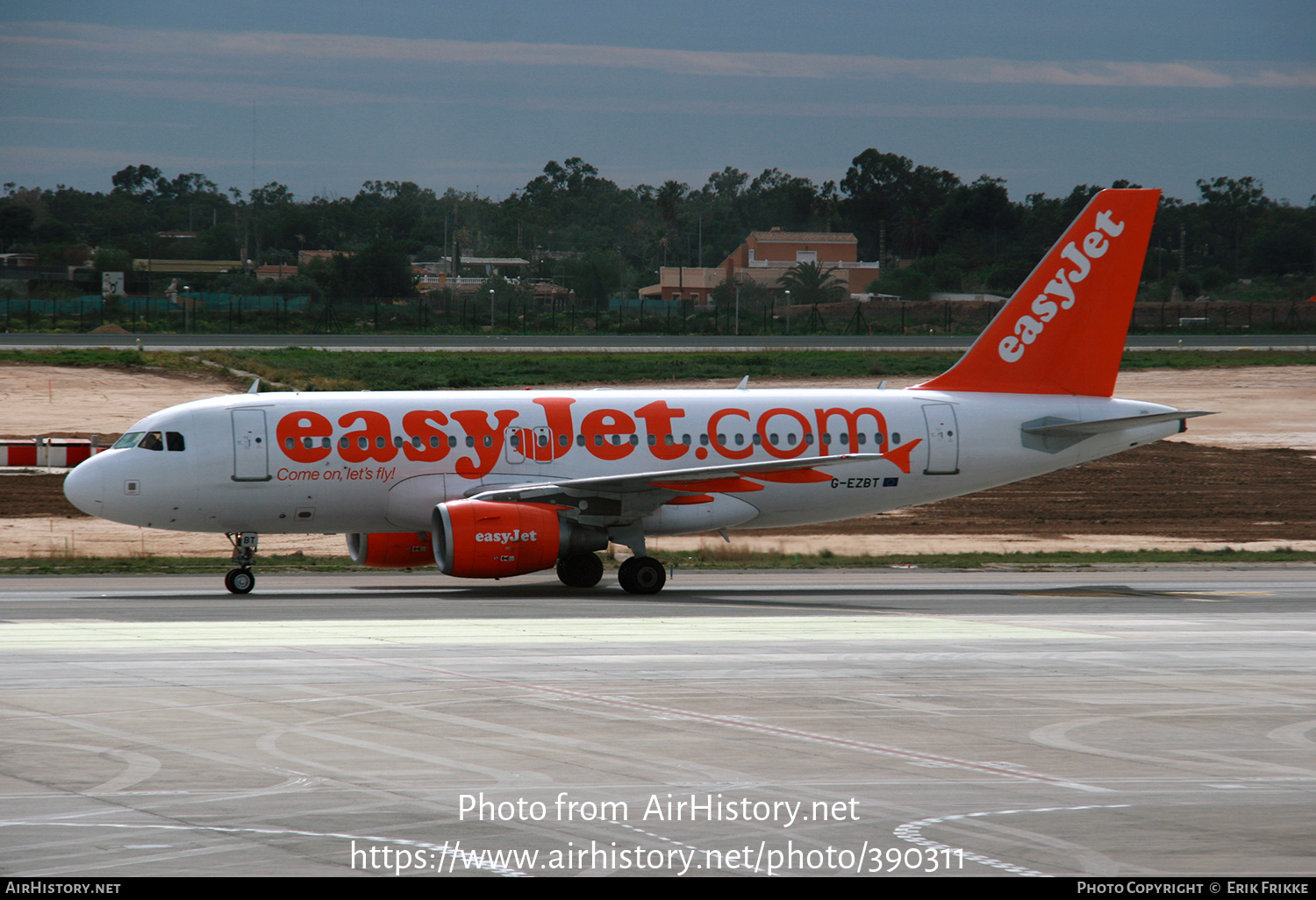 Aircraft Photo of G-EZBT | Airbus A319-111 | EasyJet | AirHistory.net #390311