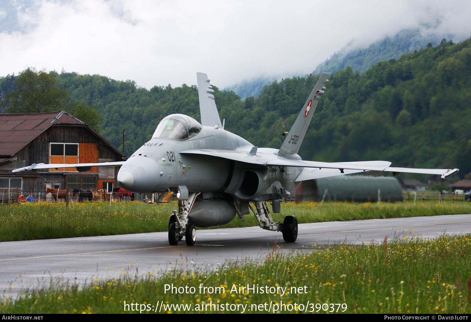 Aircraft Photo of J-5021 | McDonnell Douglas F/A-18C Hornet | Switzerland - Air Force | AirHistory.net #390379
