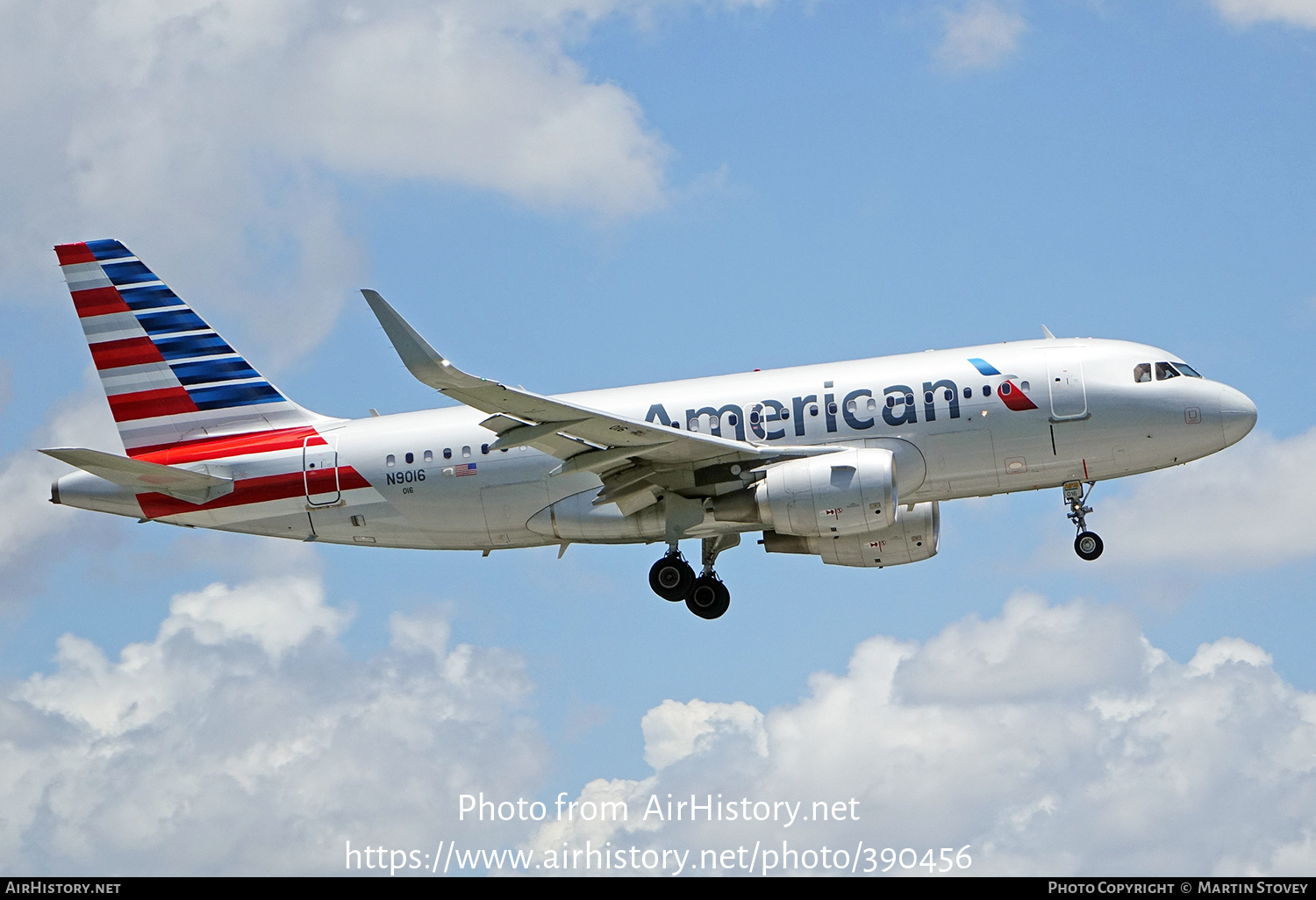 Aircraft Photo of N9016 | Airbus A319-115 | American Airlines | AirHistory.net #390456