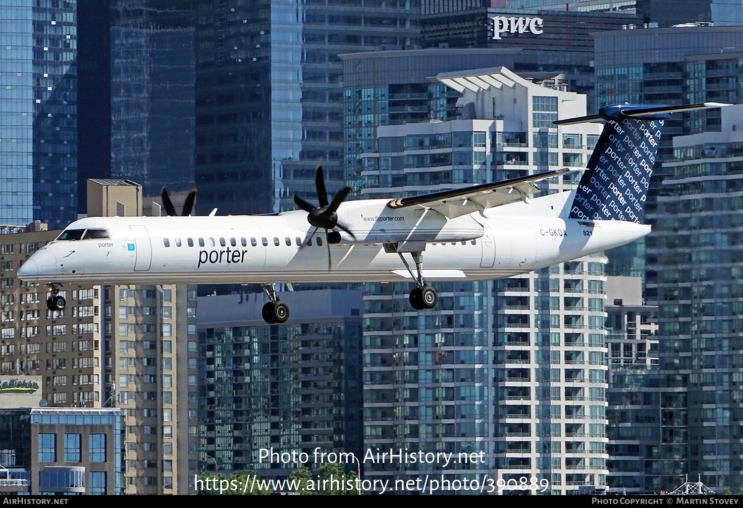 Aircraft Photo of C-GKQA | Bombardier DHC-8-402 Dash 8 | Porter Airlines | AirHistory.net #390889