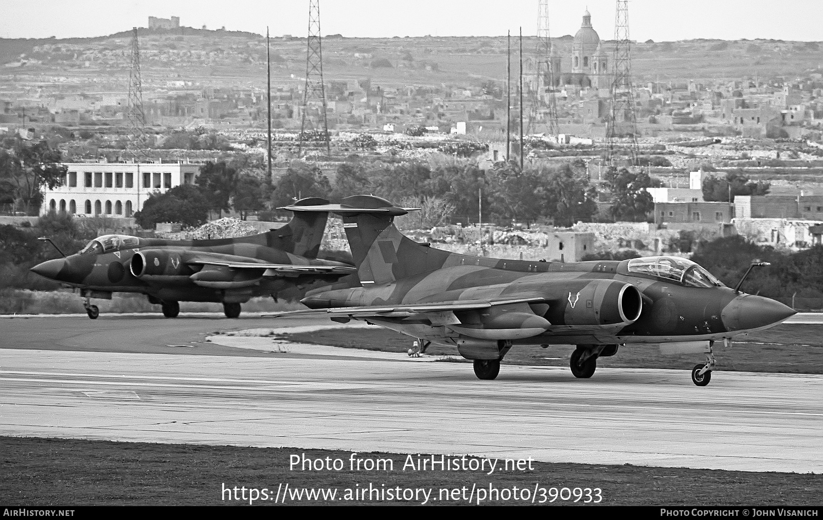 Aircraft Photo of XN977 | Hawker Siddeley Buccaneer S2B | UK - Air Force | AirHistory.net #390933