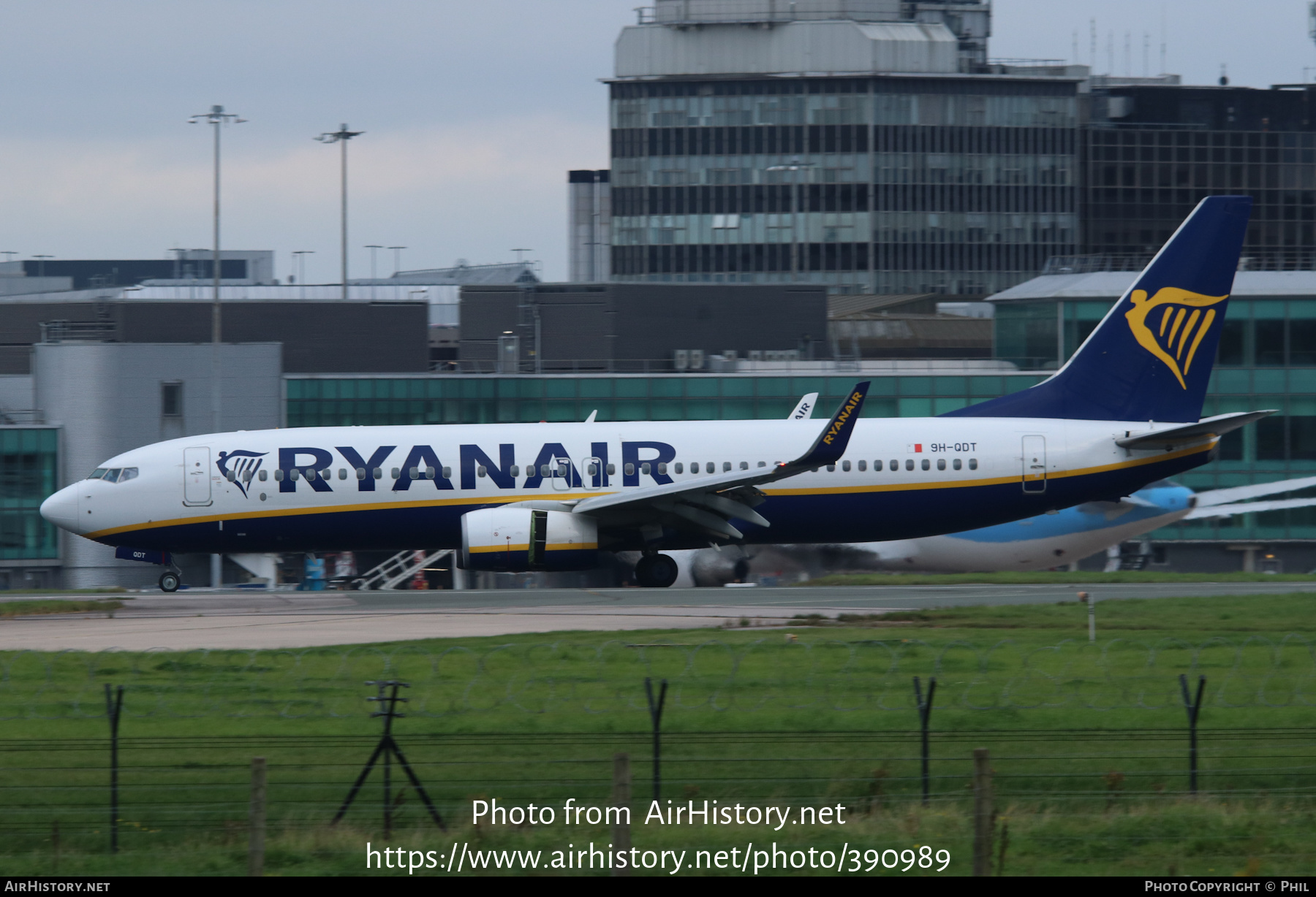 Aircraft Photo of 9H-QDT | Boeing 737-800 | Ryanair | AirHistory.net #390989