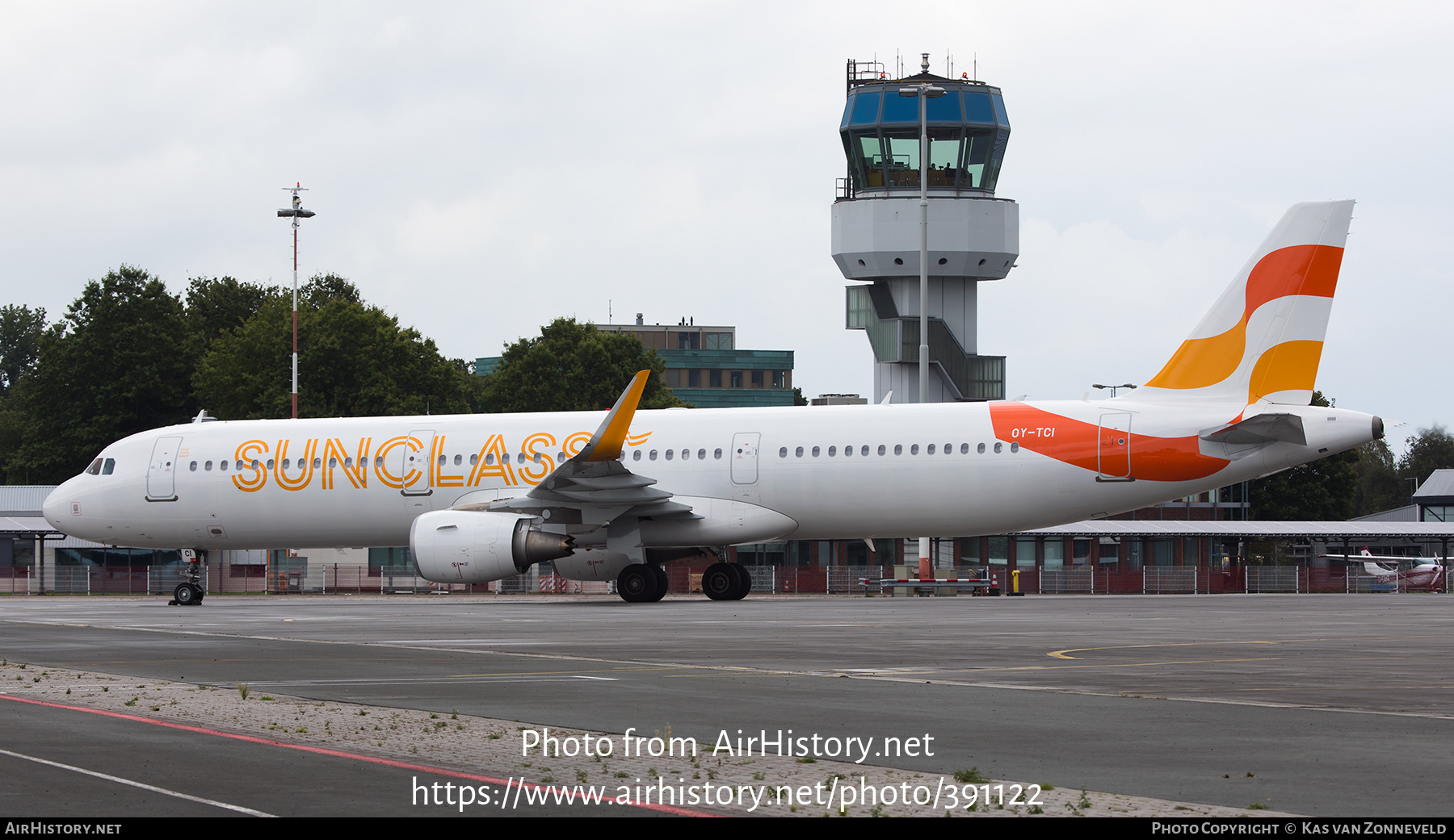 Aircraft Photo of OY-TCI | Airbus A321-211 | Sunclass Airlines | AirHistory.net #391122