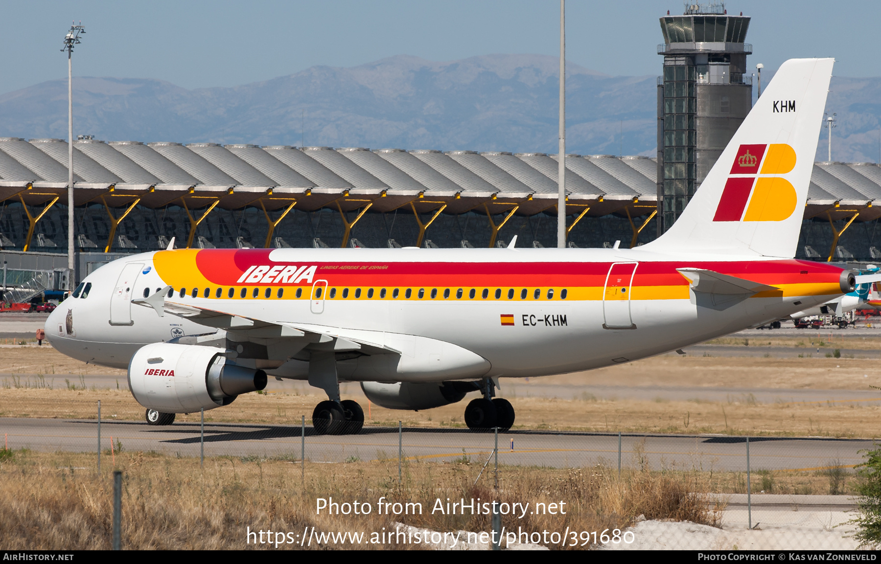 Aircraft Photo of EC-KHM | Airbus A319-111 | Iberia | AirHistory.net #391680