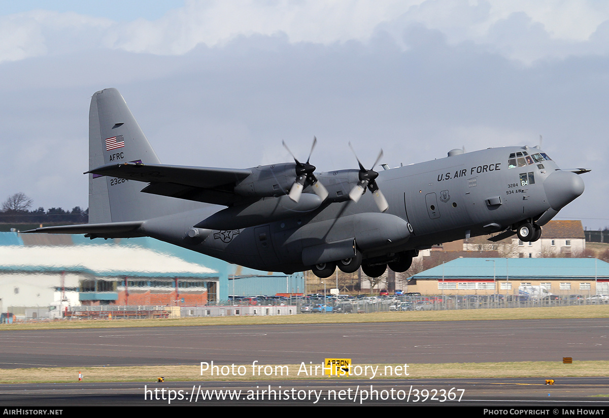 Aircraft Photo of 92-3284 / 23284 | Lockheed C-130H Hercules | USA - Air Force | AirHistory.net #392367