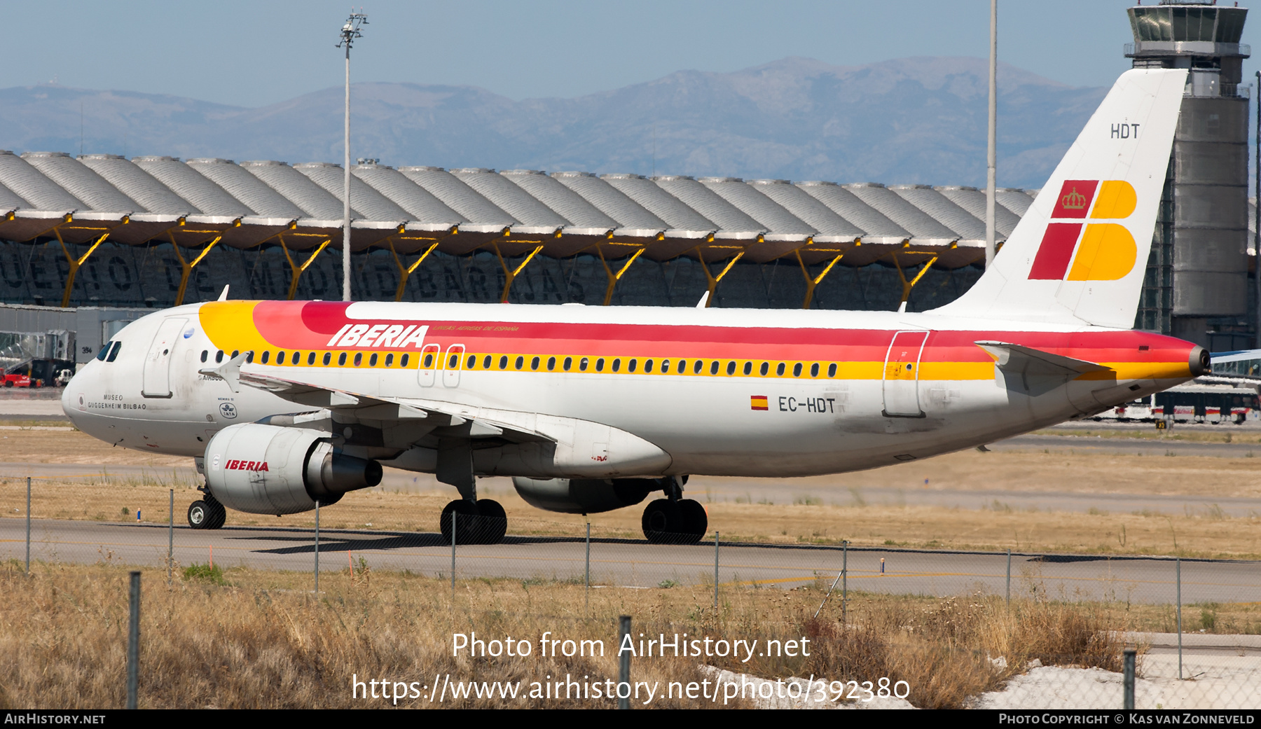 Aircraft Photo of EC-HDT | Airbus A320-214 | Iberia | AirHistory.net #392380