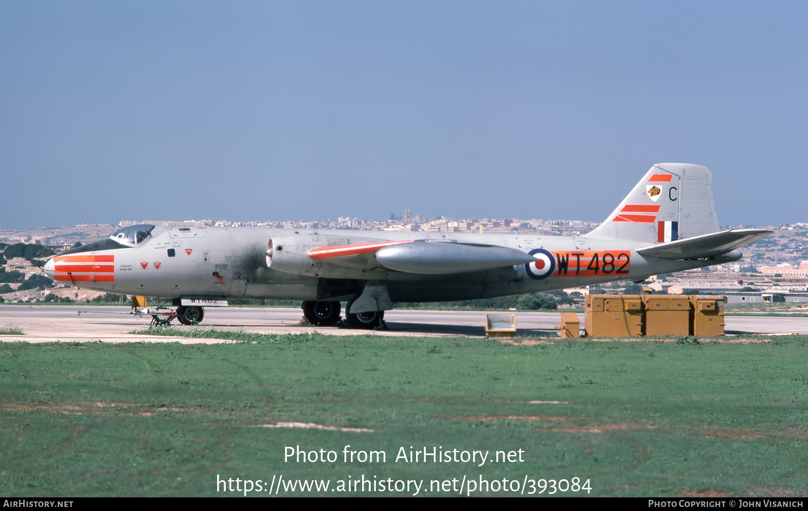 Aircraft Photo of WT482 | English Electric Canberra T4 | UK - Air Force | AirHistory.net #393084