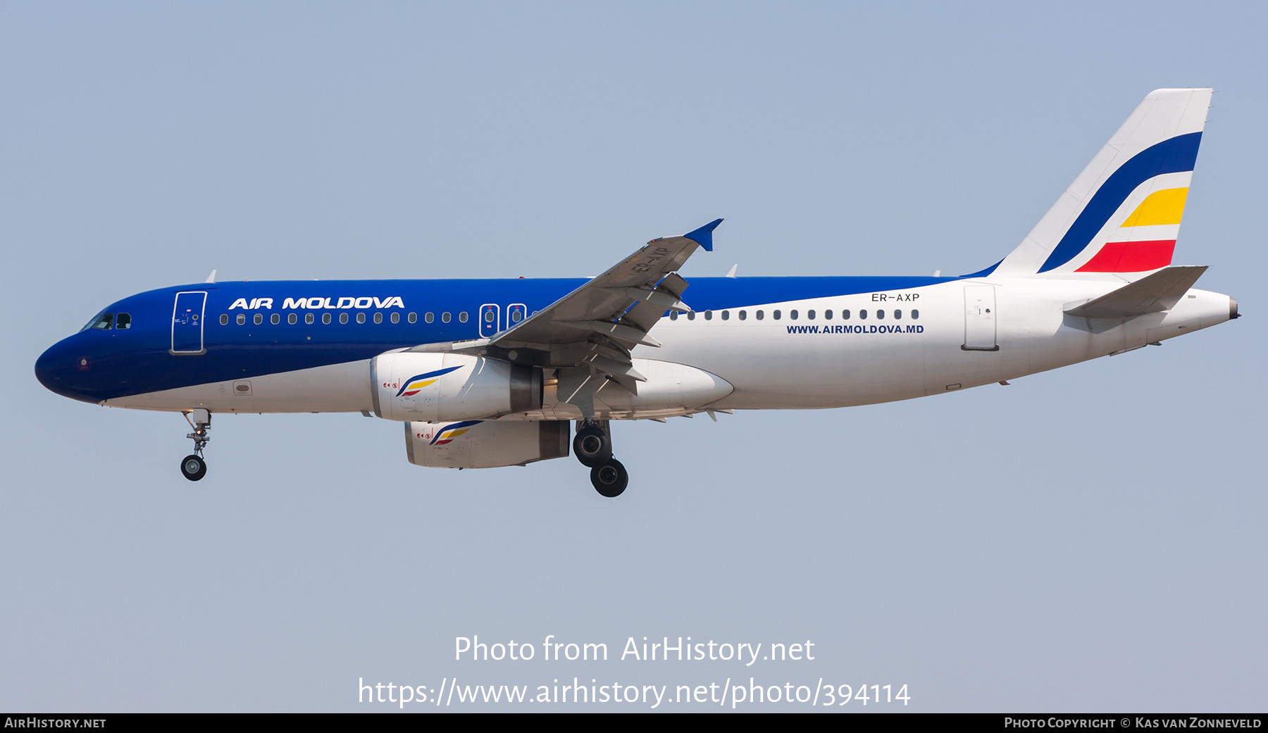 Aircraft Photo of ER-AXP | Airbus A320-233 | Air Moldova | AirHistory.net #394114