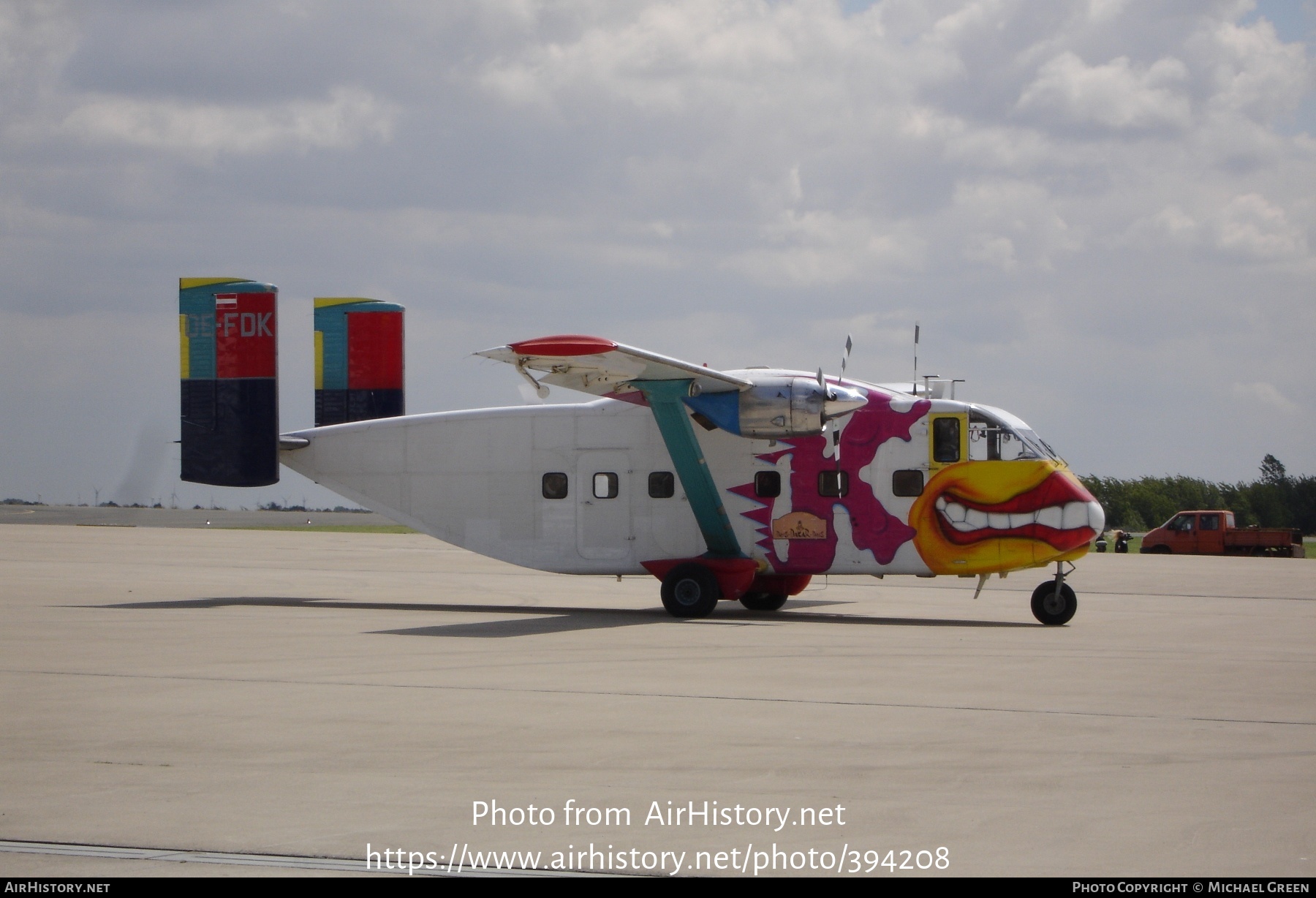 Aircraft Photo of OE-FDK | Short SC.7 Skyliner 3A-100 | Pink Aviation Services | AirHistory.net #394208