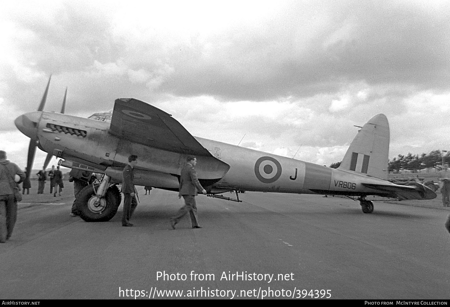 Aircraft Photo of VR806 | De Havilland D.H. 98 Mosquito TT35 | UK - Air Force | AirHistory.net #394395