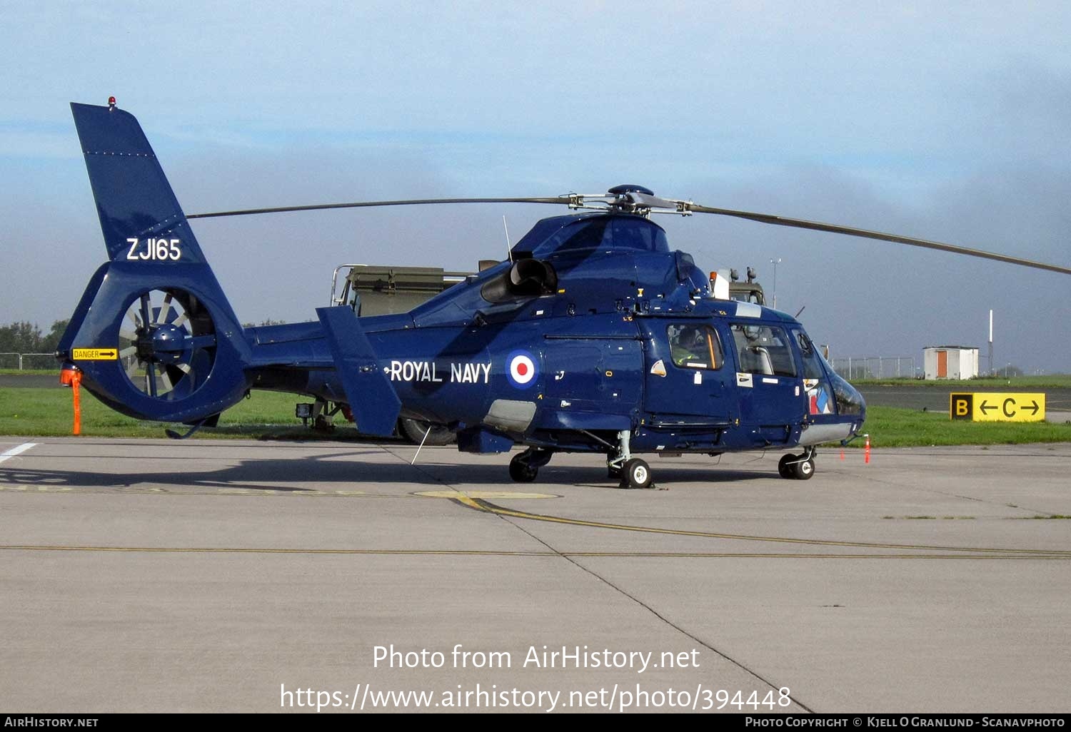 Aircraft Photo of ZJ165 | Aerospatiale SA-365N-2 Dauphin 2 | UK - Navy | AirHistory.net #394448