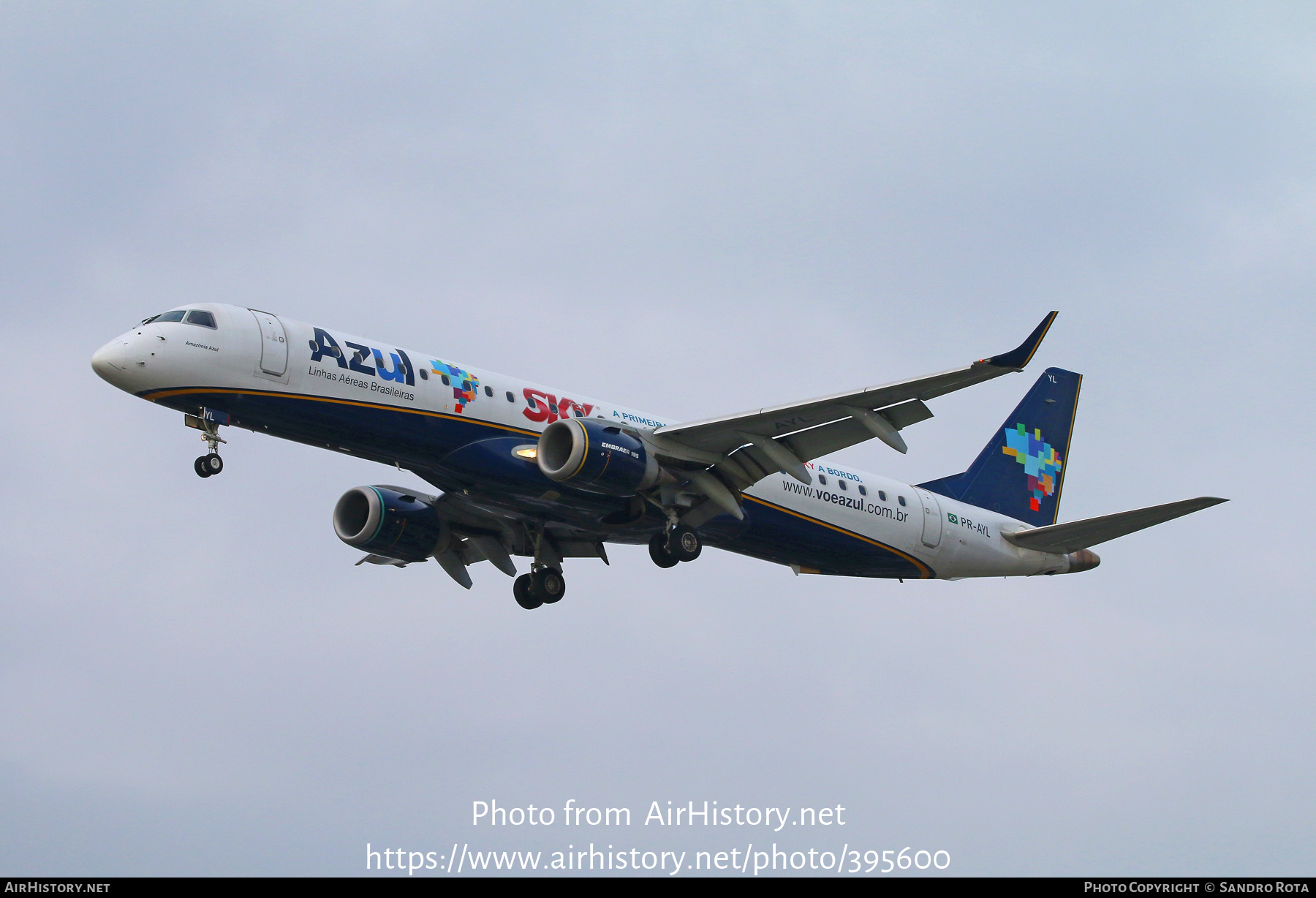 Aircraft Photo of PR-AYL | Embraer 195AR (ERJ-190-200IGW) | Azul Linhas Aéreas Brasileiras | AirHistory.net #395600