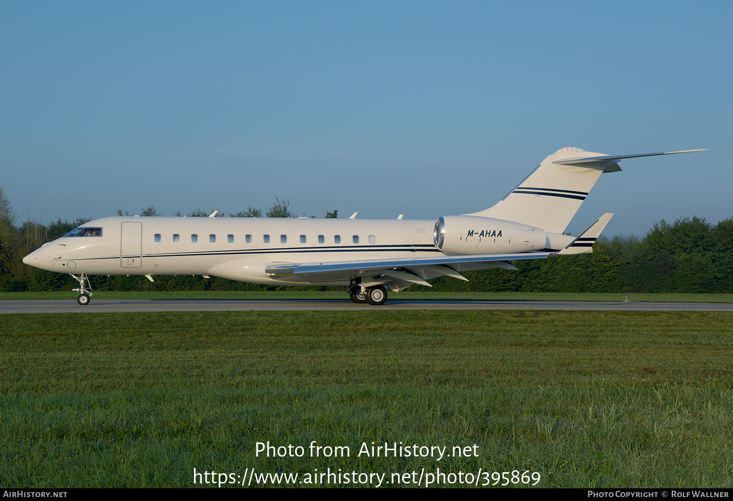 Aircraft Photo of M-AHAA | Bombardier Global 6000 (BD-700-1A10) | AirHistory.net #395869