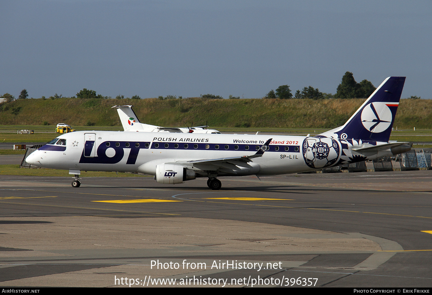 Aircraft Photo of SP-LIL | Embraer 175LR (ERJ-170-200LR) | LOT Polish Airlines - Polskie Linie Lotnicze | AirHistory.net #396357