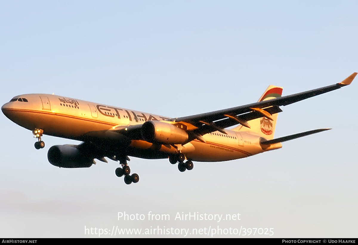 Aircraft Photo of A6-EYE | Airbus A330-243 | Etihad Airways | AirHistory.net #397025