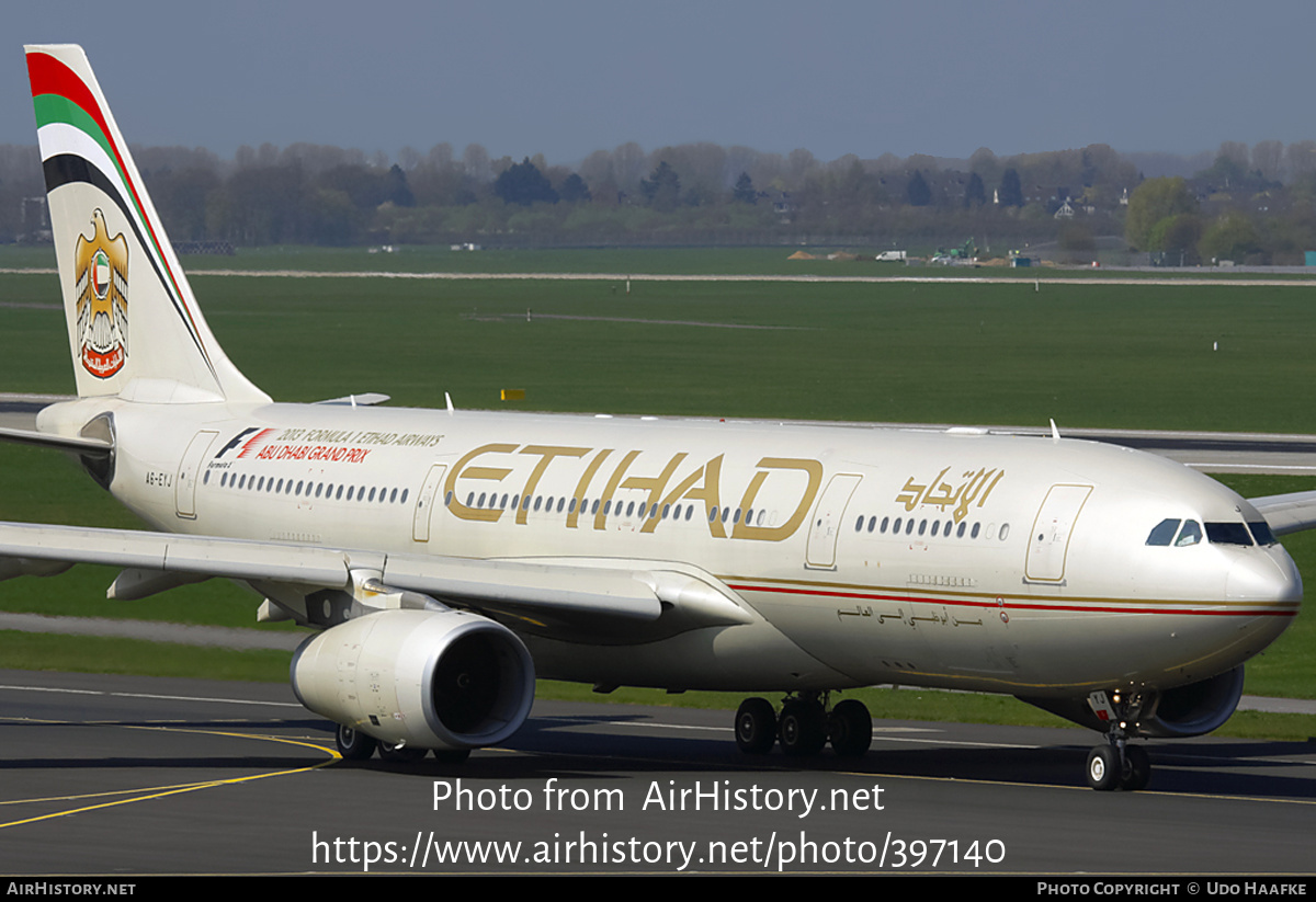 Aircraft Photo of A6-EYJ | Airbus A330-243 | Etihad Airways | AirHistory.net #397140