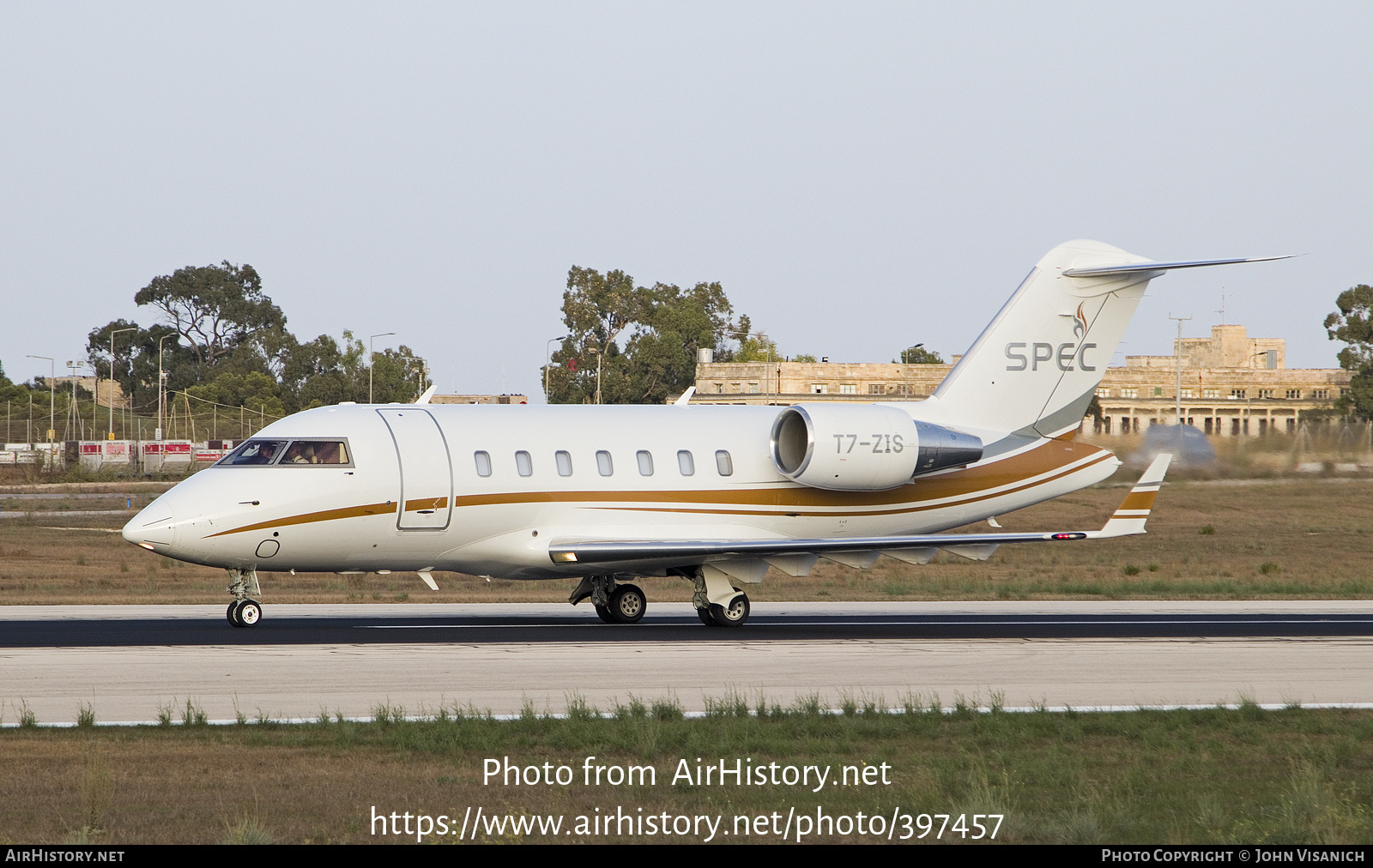 Aircraft Photo of T7-ZIS | Bombardier Challenger 650 (CL-600-2B16) | Spec Oil & Gas Technologies | AirHistory.net #397457