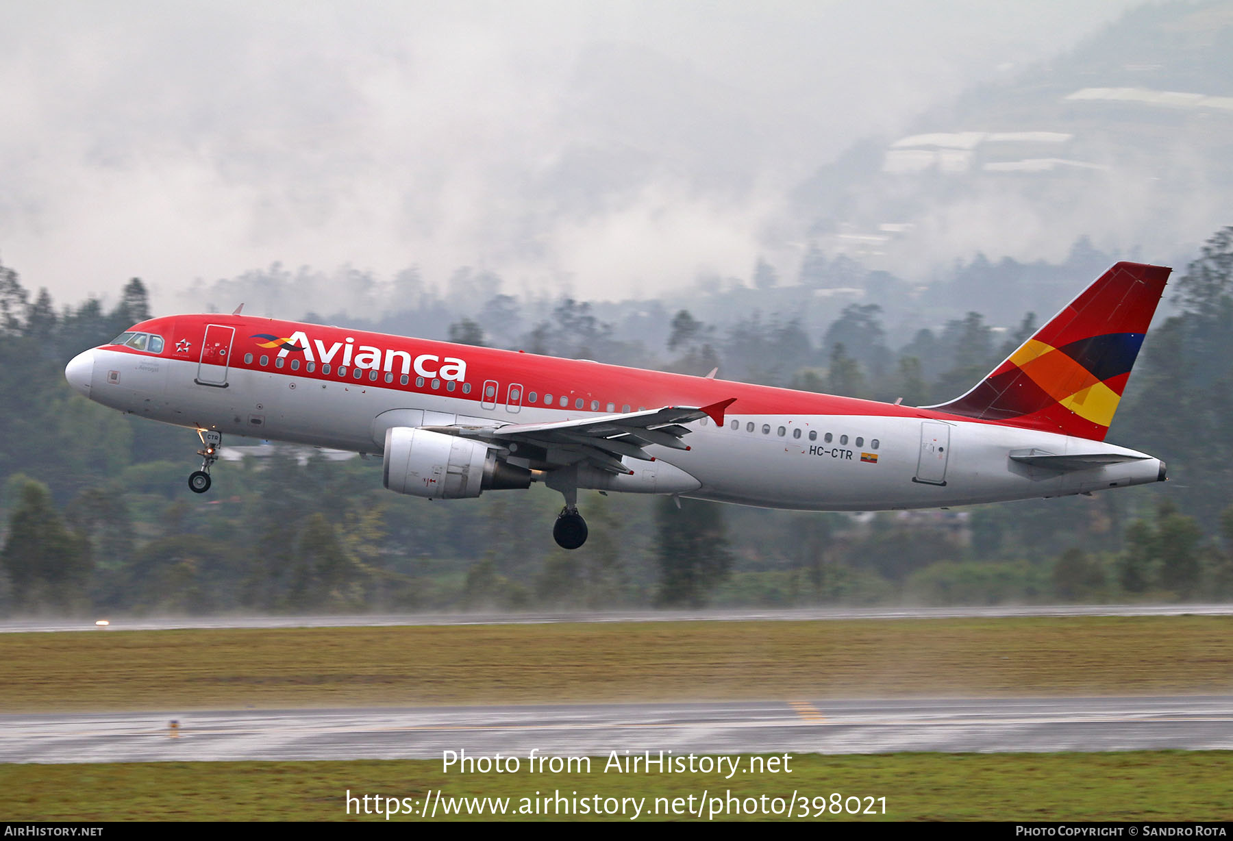 Aircraft Photo of HC-CTR | Airbus A320-214 | Avianca | AirHistory.net #398021