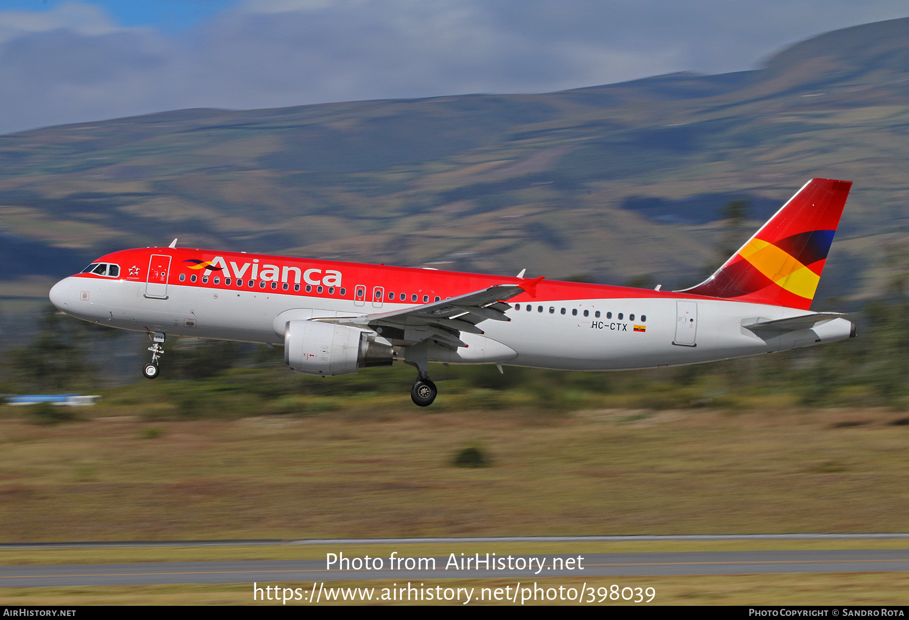 Aircraft Photo of HC-CTX | Airbus A320-214 | Avianca | AirHistory.net #398039