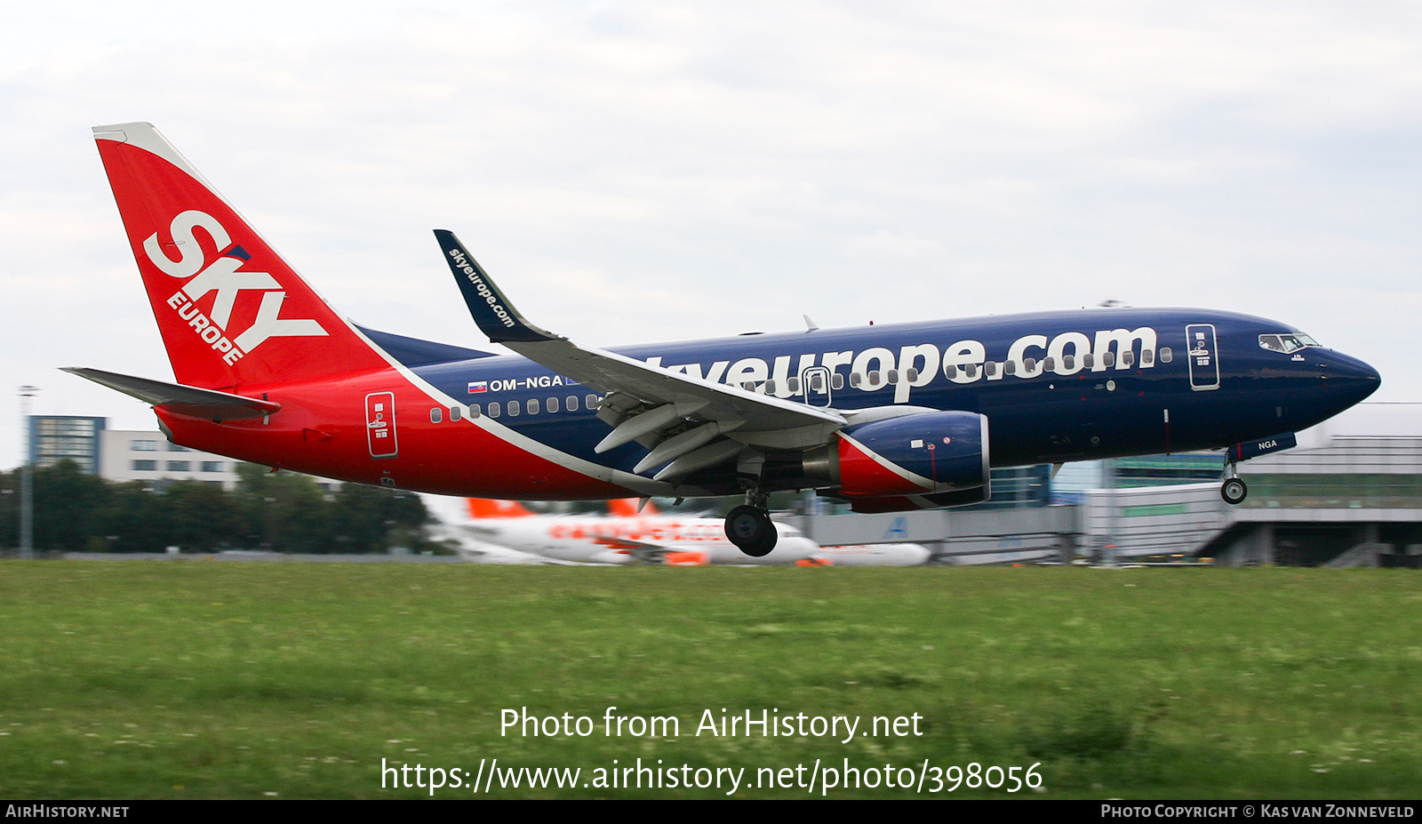 Aircraft Photo of OM-NGA | Boeing 737-76N | SkyEurope Airlines | AirHistory.net #398056