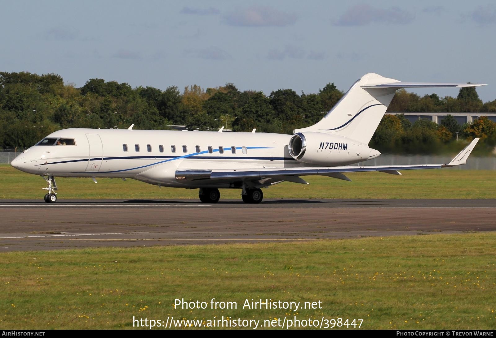 Aircraft Photo of N700HM | Bombardier Global Express XRS (BD-700-1A10) | AirHistory.net #398447