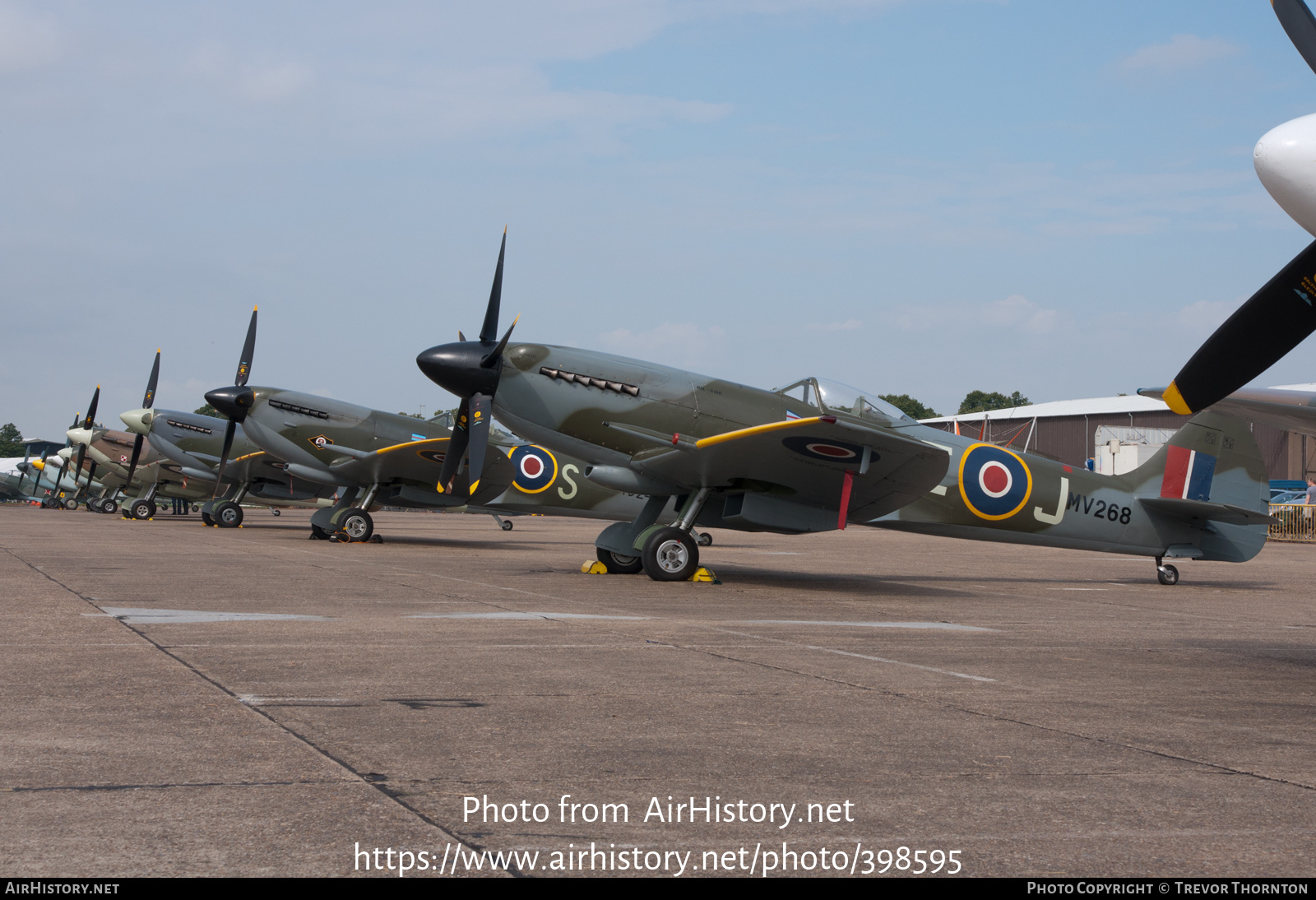 Aircraft Photo of G-SPIT / MV268 | Supermarine 379 Spitfire FR14E | UK - Air Force | AirHistory.net #398595