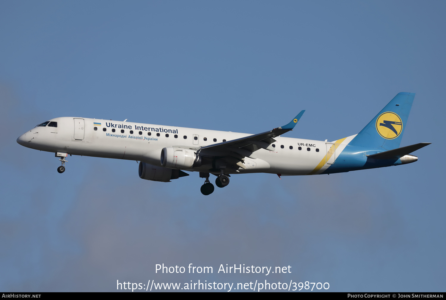 Aircraft Photo of UR-EMC | Embraer 190STD (ERJ-190-100STD) | Ukraine International Airlines | AirHistory.net #398700