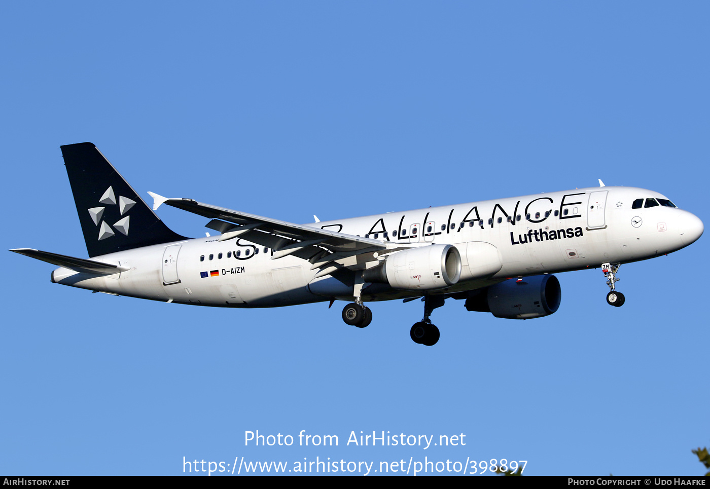 Aircraft Photo of D-AIZM | Airbus A320-214 | Lufthansa | AirHistory.net #398897