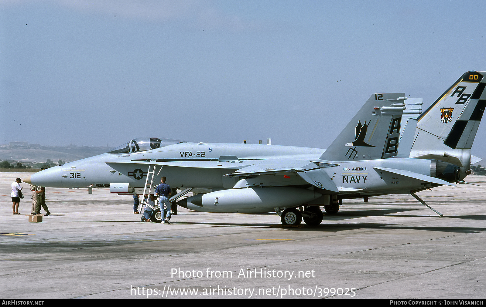 Aircraft Photo of 163471 | McDonnell Douglas F/A-18C Hornet | USA - Navy | AirHistory.net #399025