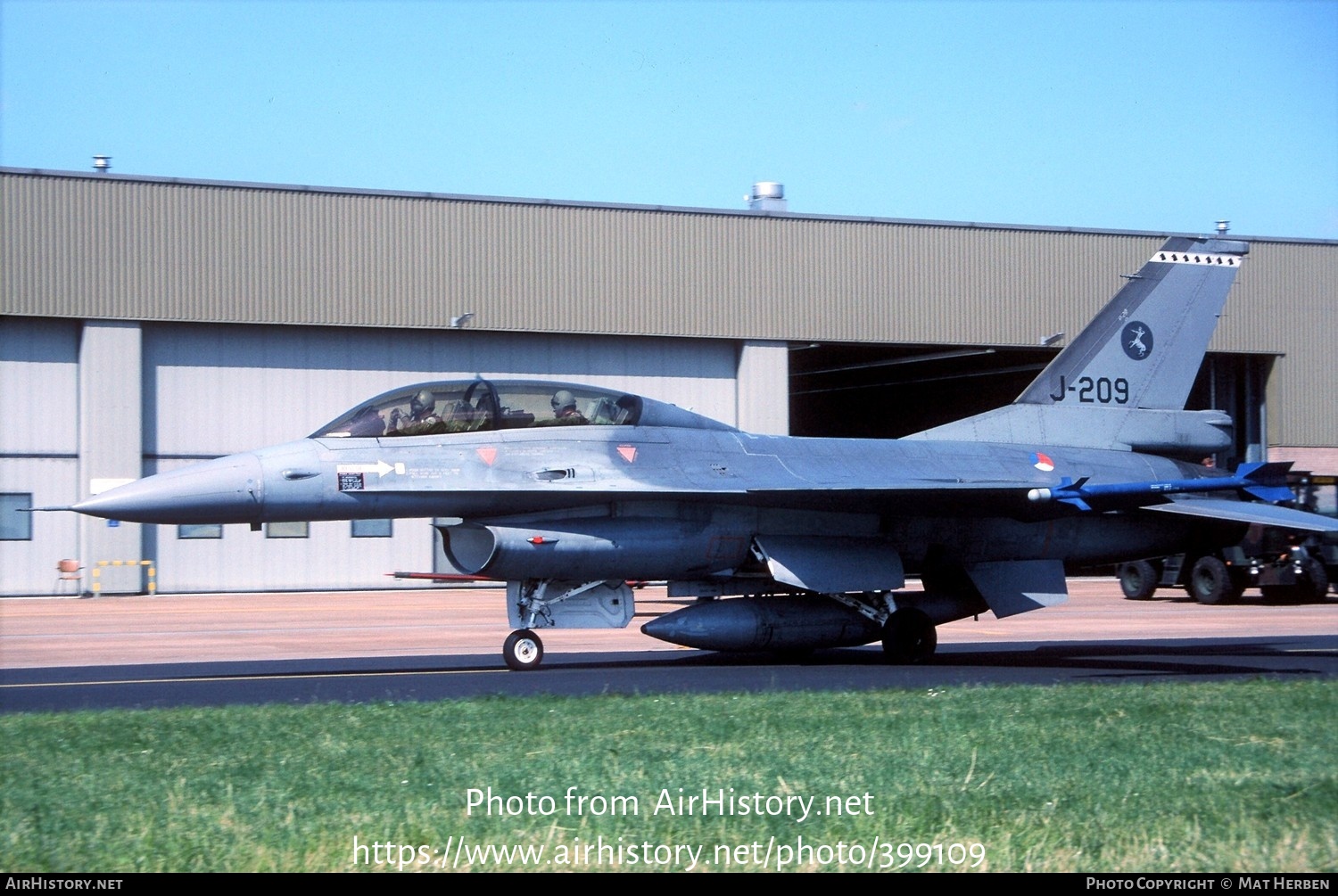 Aircraft Photo of J-209 | General Dynamics F-16B Fighting Falcon | Netherlands - Air Force | AirHistory.net #399109