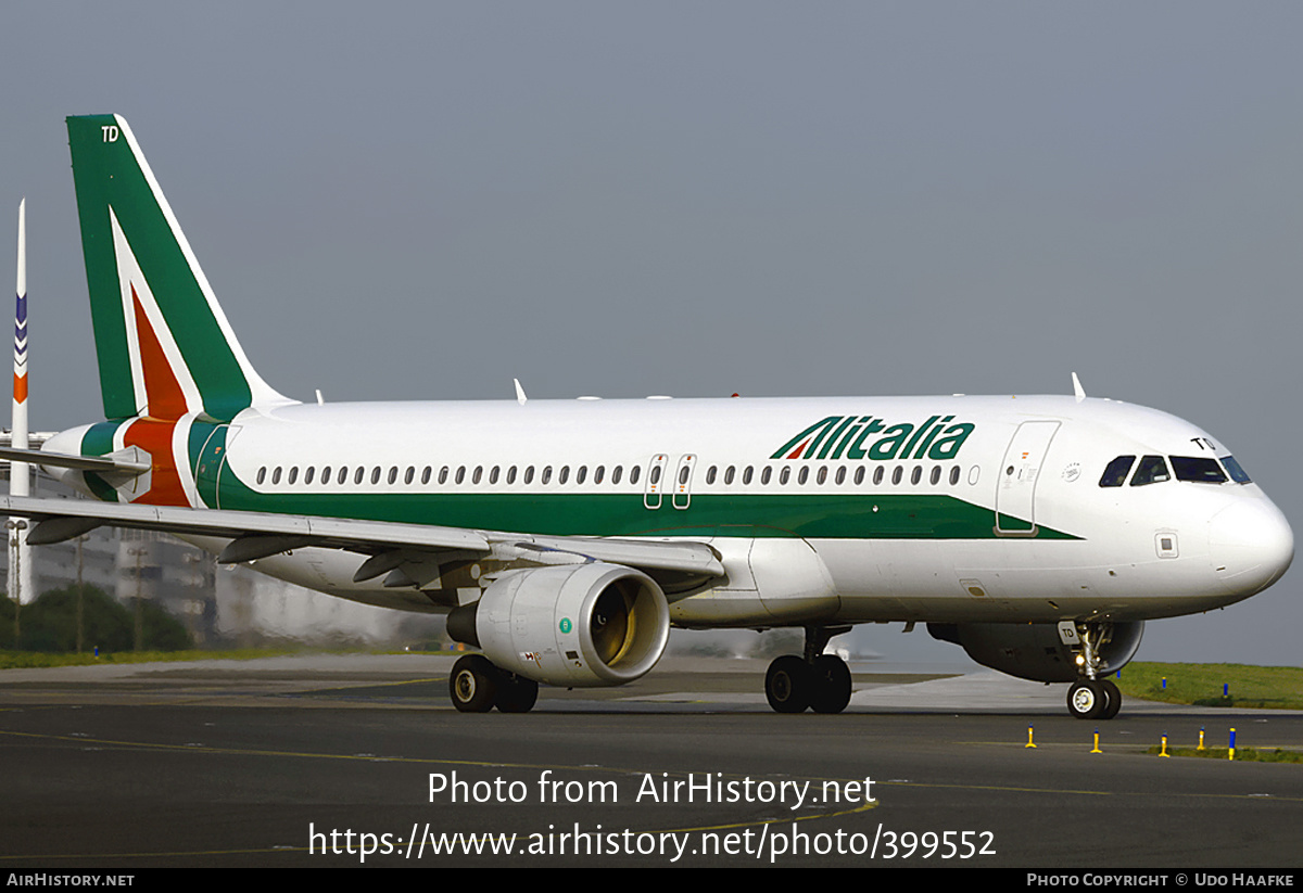 Aircraft Photo of EI-DTD | Airbus A320-216 | Alitalia | AirHistory.net #399552