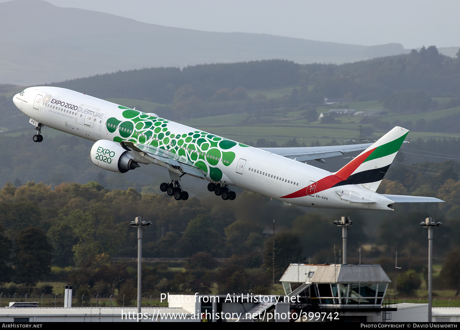 Aircraft Photo of A6-EPE | Boeing 777-31H/ER | Emirates | AirHistory.net #399742